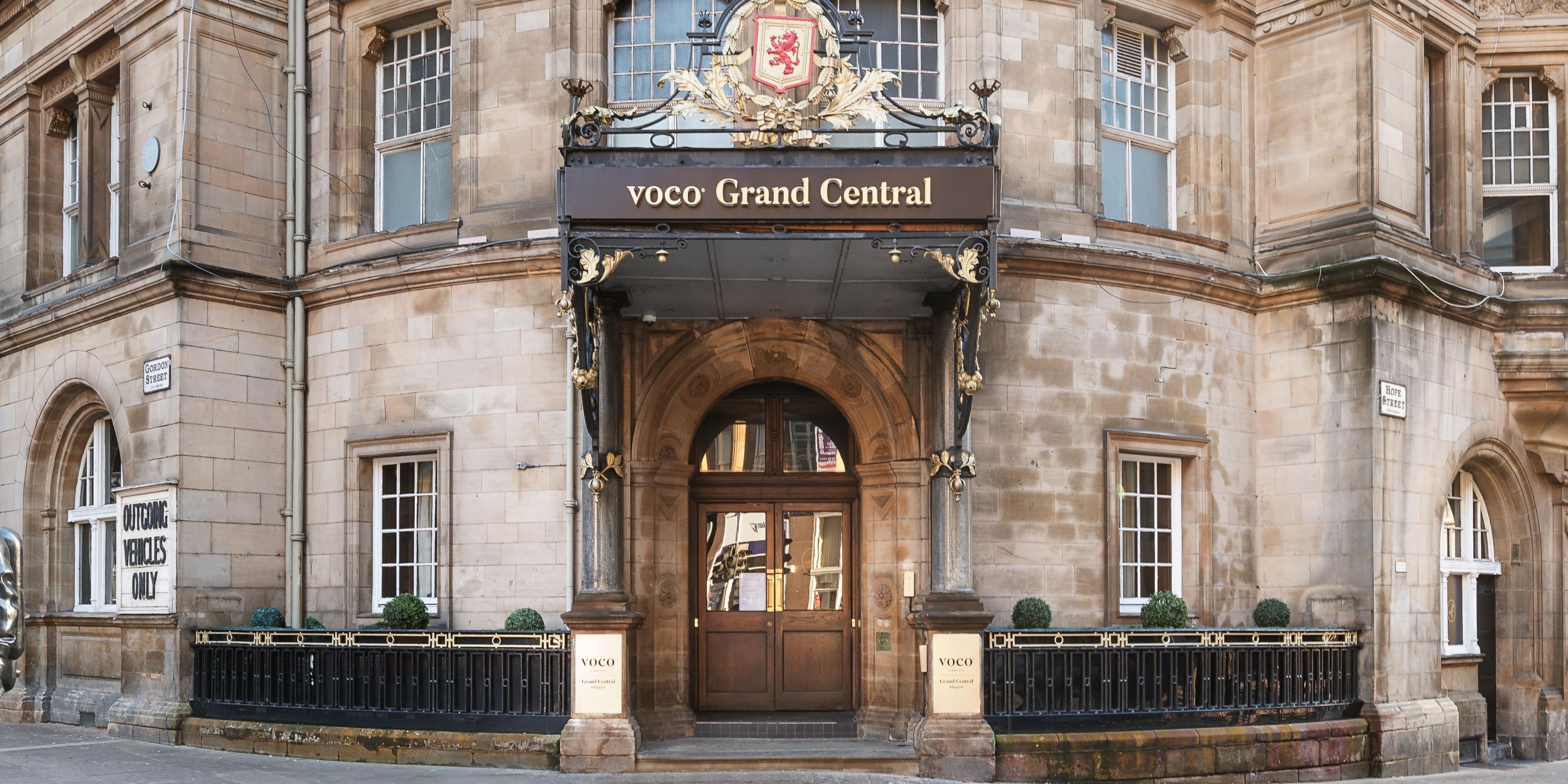 Entrance of voco Grand Central Glasgow