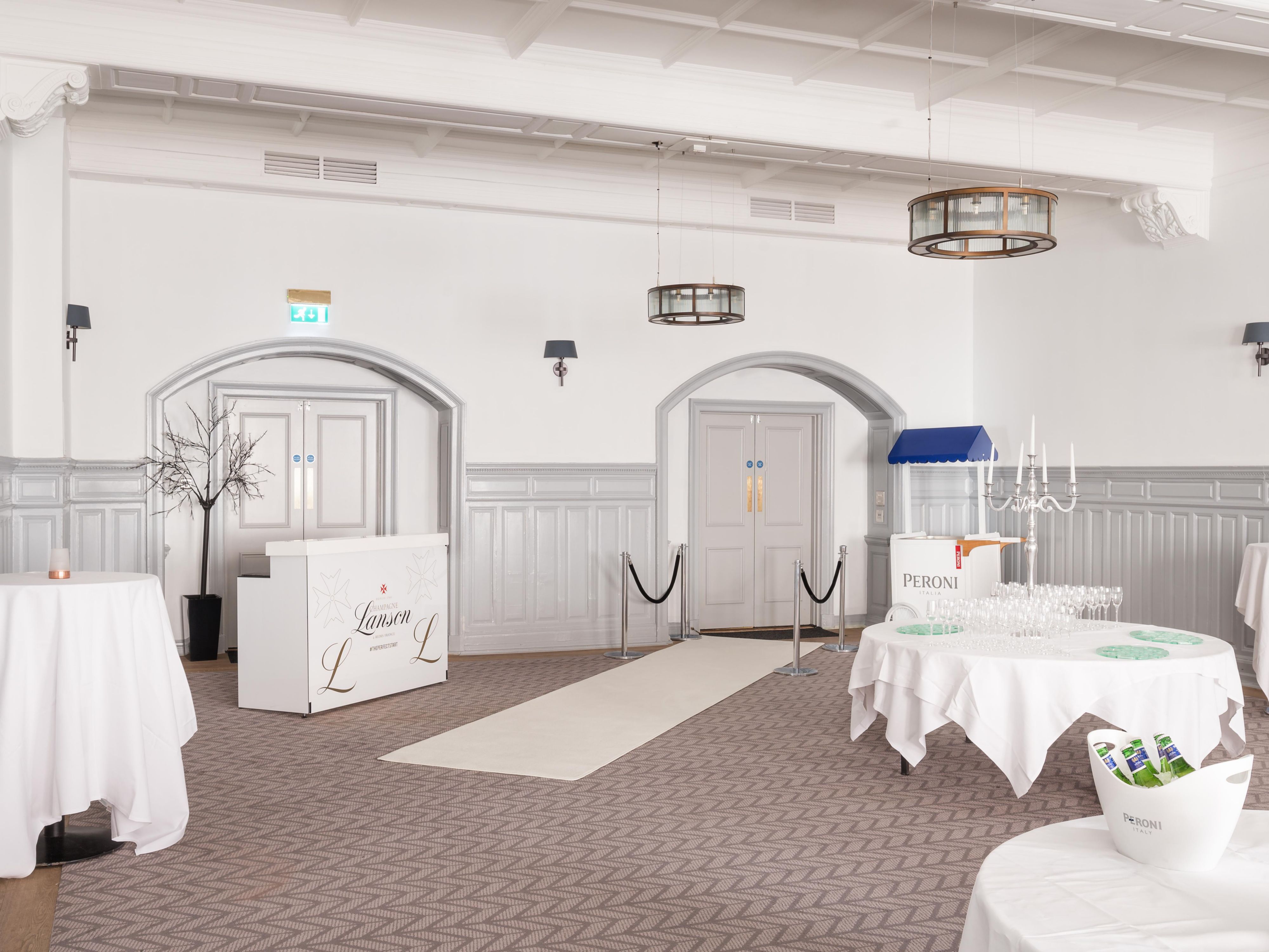 Clyde and Queens meeting room