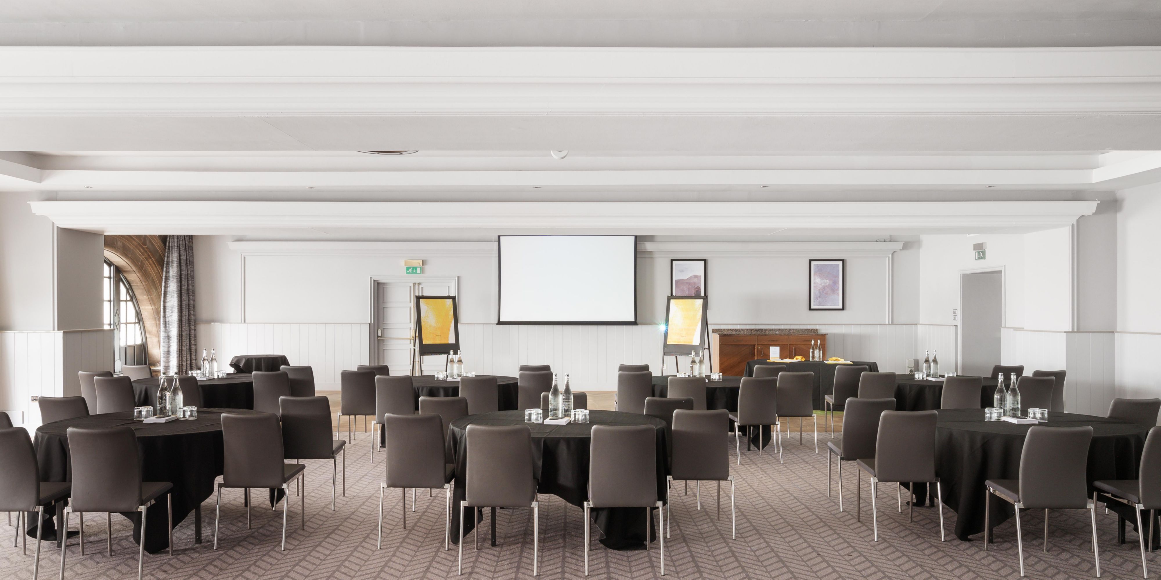 We offer a warm, unstuffy and contemporary place to host your meeting, where you can focus on the bigger picture and leave the finer details to us. Your delegates will appreciate their time here, where they can learn and get to know each other in an inspirational setting, without any pretence.