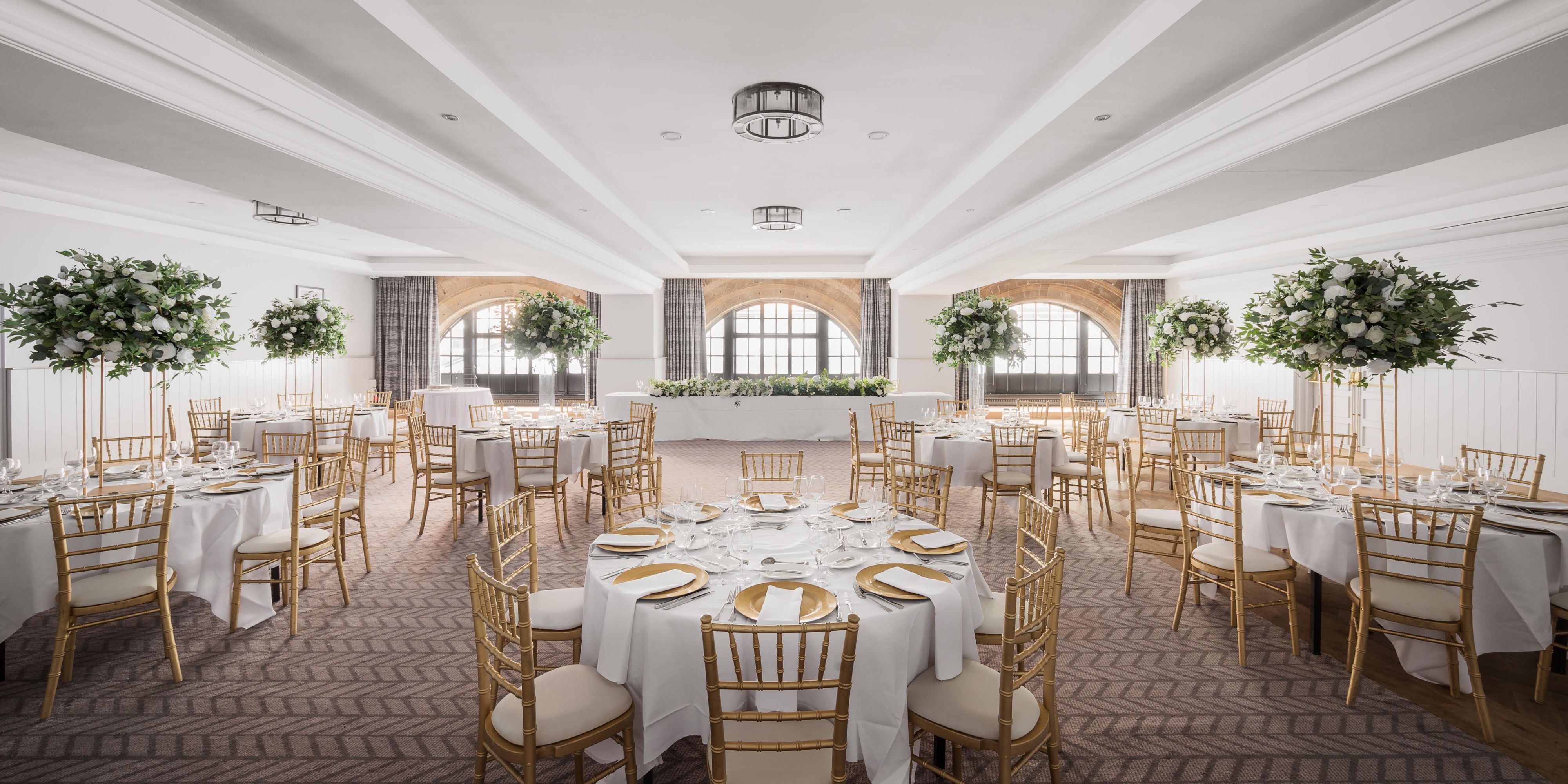 Declare your love and bring your wedding dreams to life among the grandeur and unforgettable backdrop of voco Grand Central Glasgow. Whether you envision an intimate ceremony in the Clyde & Queens or a once-in-a-lifetime spectacle in our Grand Ballroom, let Glasgow's heart be the backdrop to your love story. 
