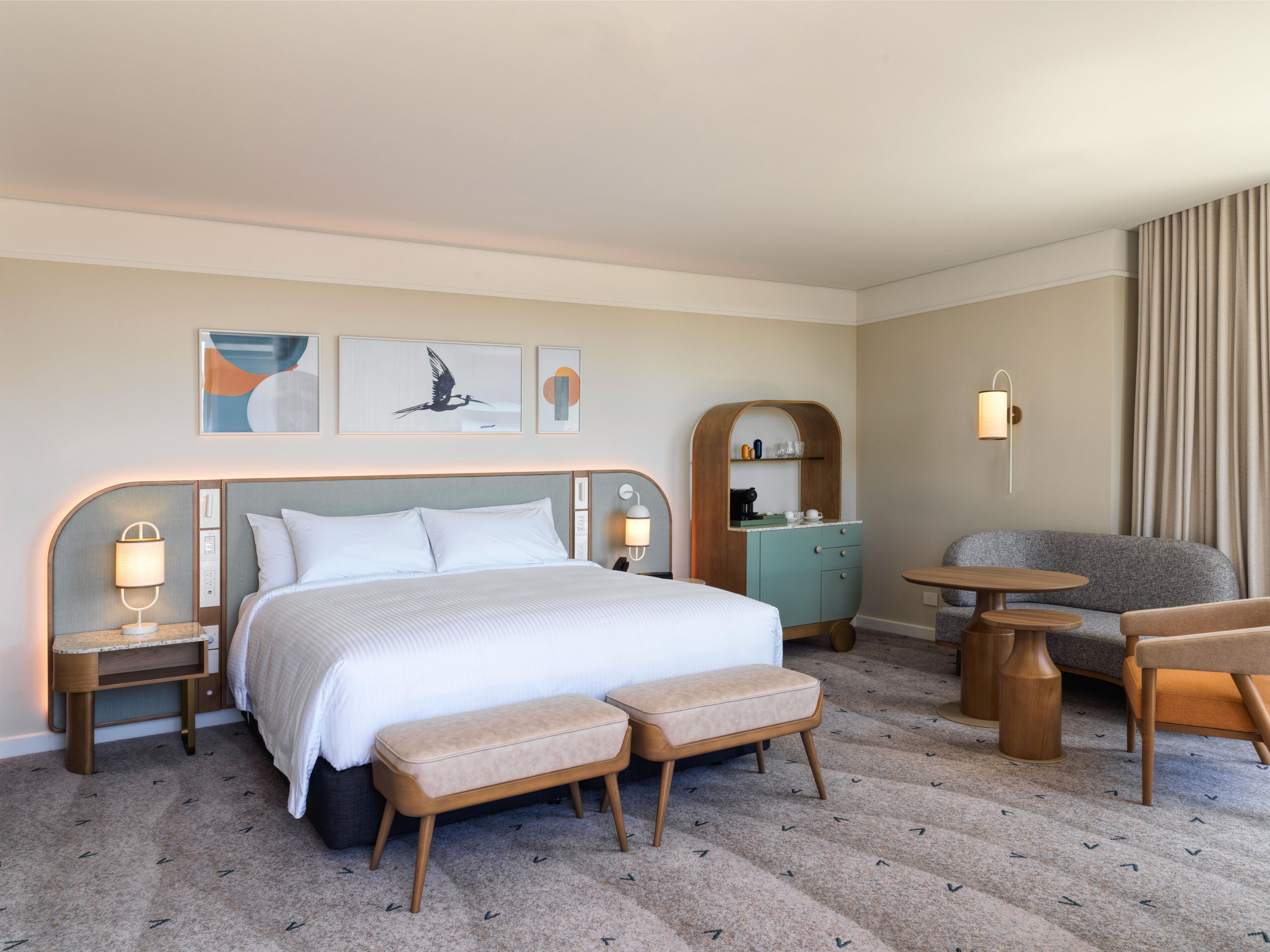 Masa inap bergaya dengan kenyamanan suite King kami.