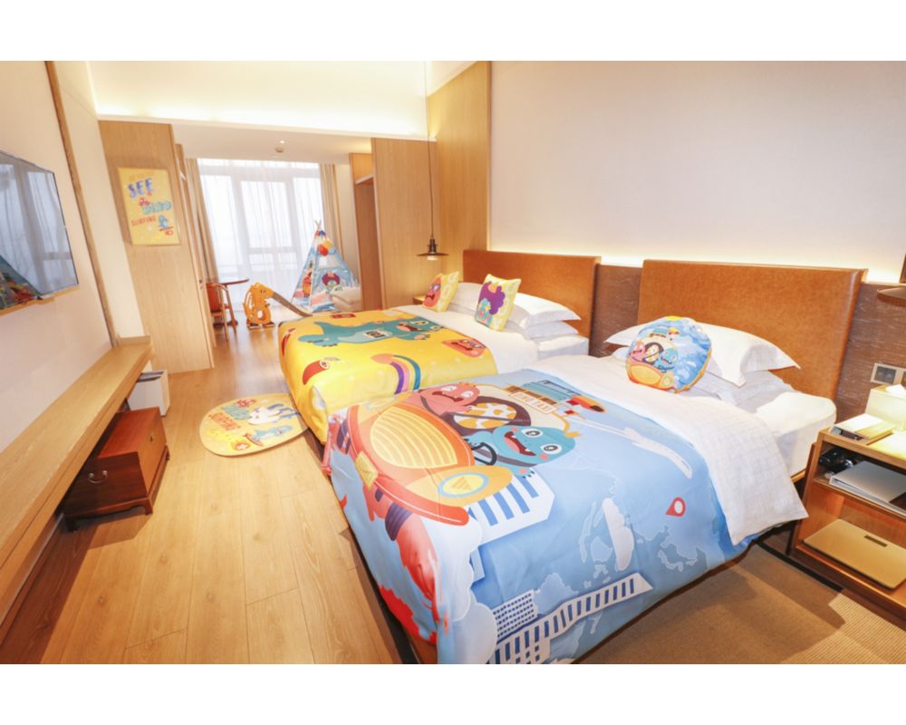 Premium 2 King Beds with Sofa-bed