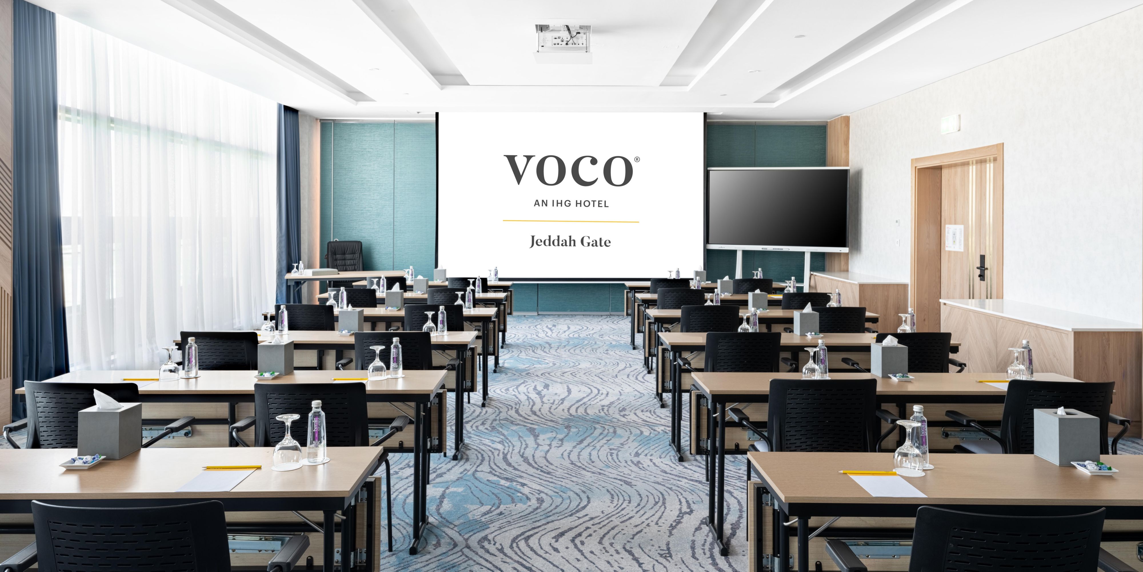 The hotel offers a variety of meeting and event spaces to cater to your specific needs. With 17 versatile venues, including ballrooms, conference rooms, and outdoor terraces, we can accommodate events of all sizes. Our dedicated team of event planners will work closely with you to ensure a seamless and successful experience.