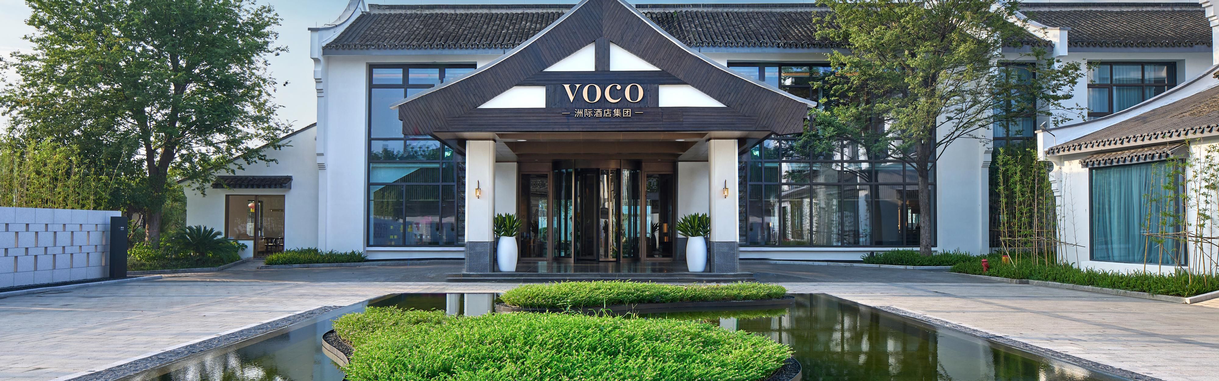 $hotelInfo.mediaDetails.welcomePhotos.primaryPhoto.caption}