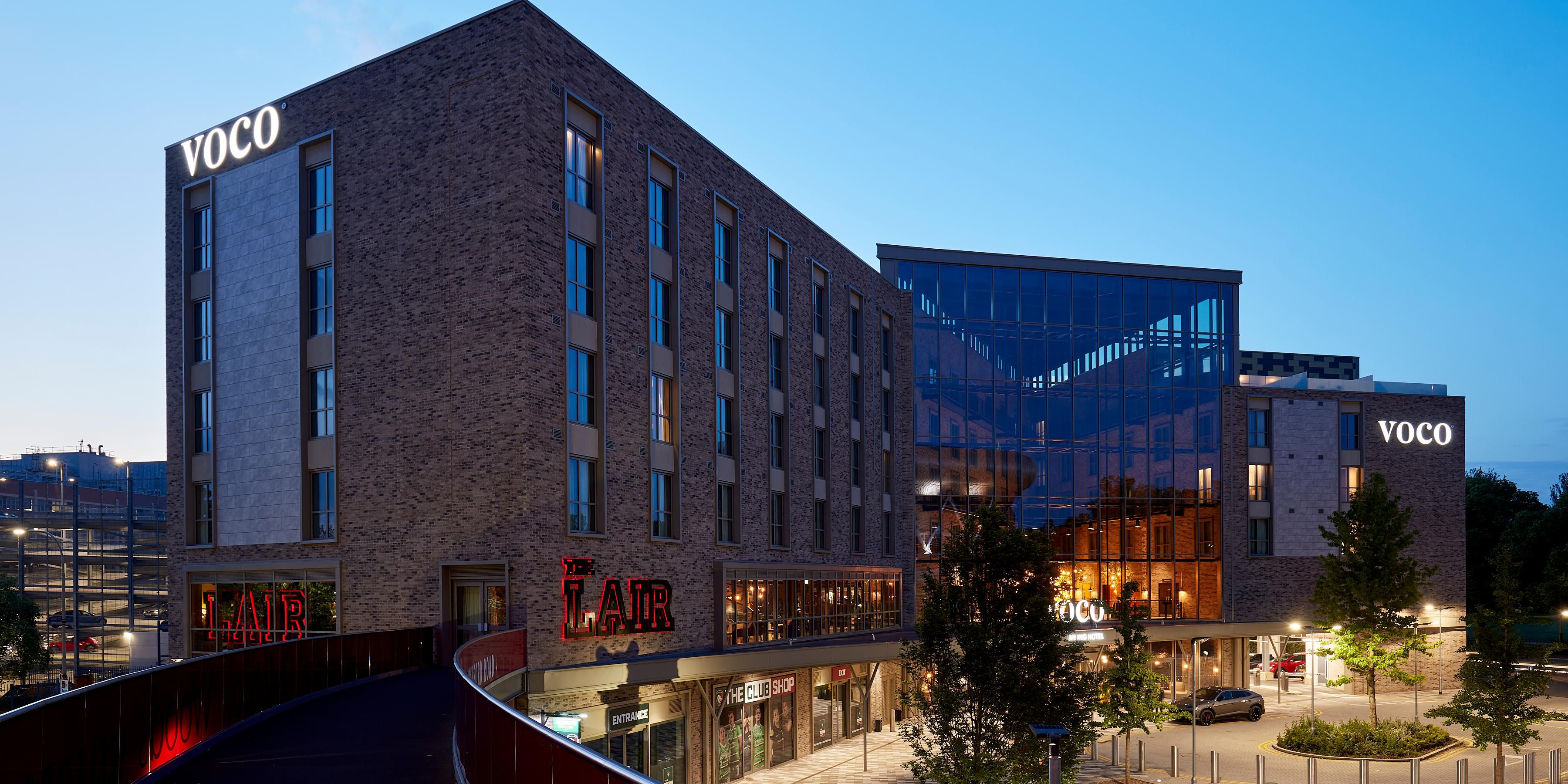 Located in the heart of Leicester, our hotel is just a stone's throw from top attractions like the King Power Stadium and Mattioli Woods Welford Road Stadium. Whether you’re here for sports, sightseeing, or a city escape, we’re perfectly placed for your stay! 