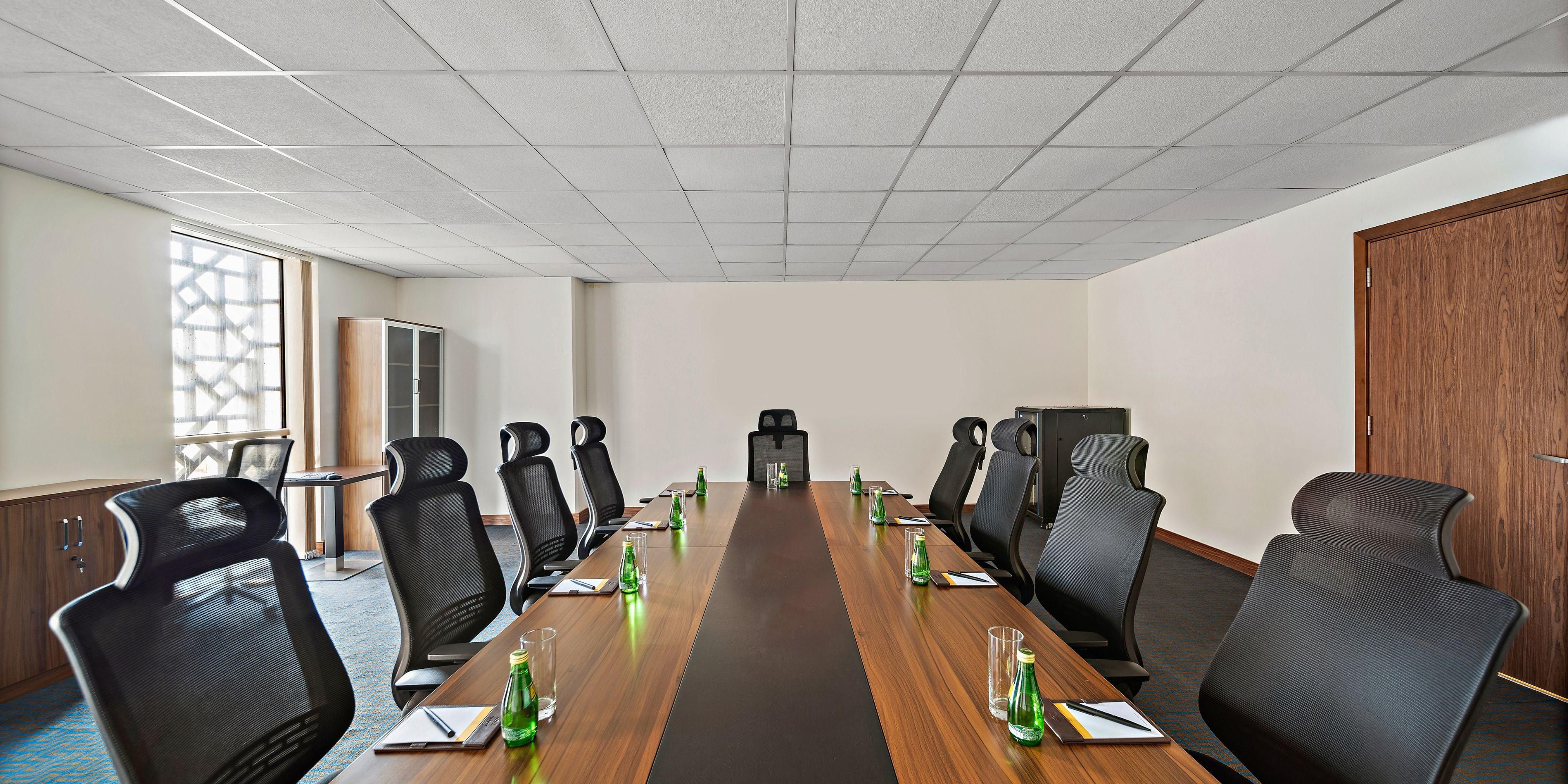 Looking to rent a meeting room in Makkah? We have brought our voco experience in designing beautiful meeting spaces to Makkah. We are confident that your attendees will instantly love our delicious food, modern design, attentive service and the abundance of natural light that floods our meeting venues.