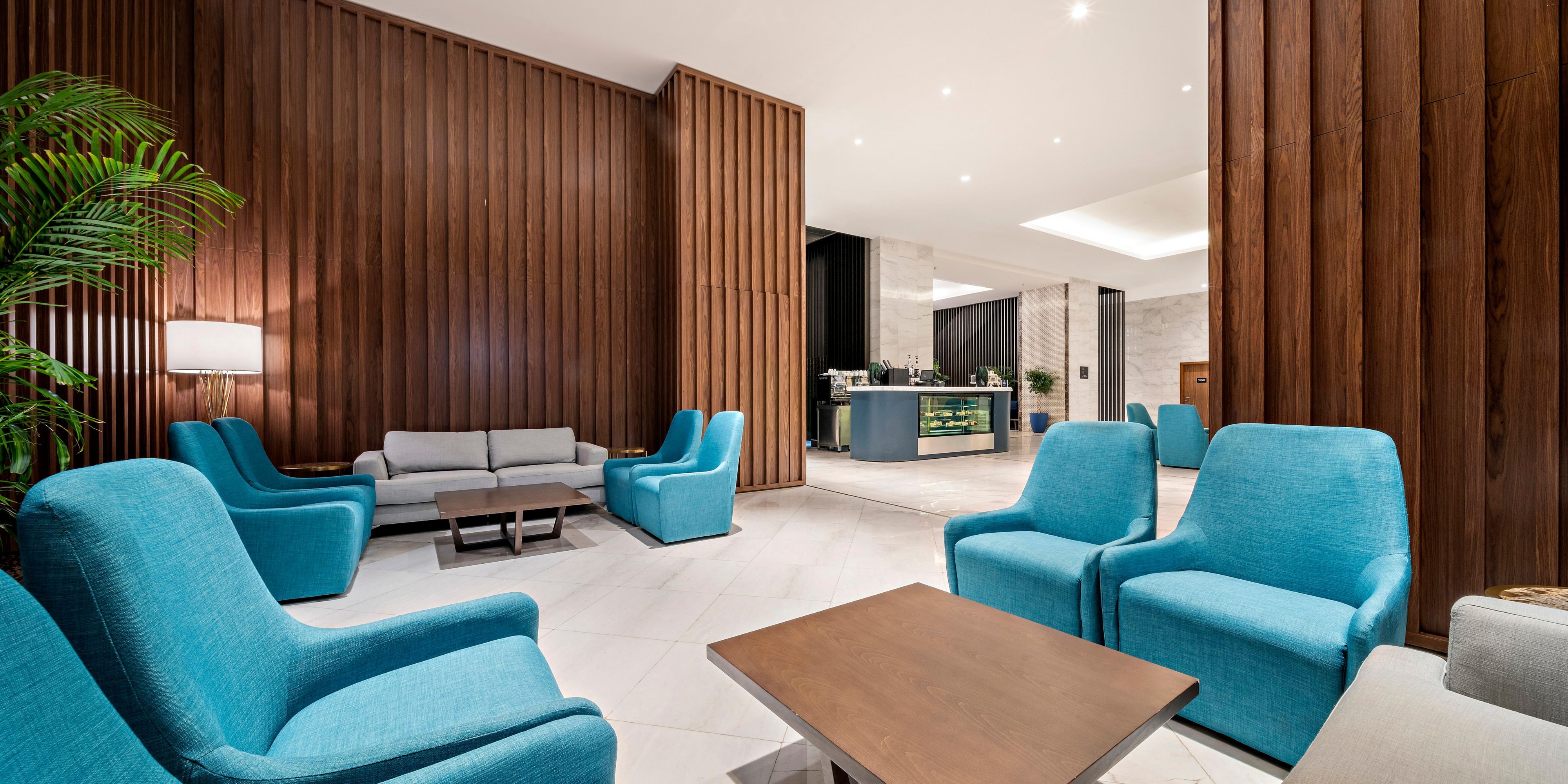 Between meetings, before commutes, or late after hours, we invite Makkah's residents to the city's latest social addition, our Ma'ad lounge. Sample from a delicious menu that includes Vegetable Sandwiches, Brioche Club Sandwiches, Espresso, Black Tea and Saffron Cardamom Cookies. Special Mango and Vol-au-Vent summer menu available.