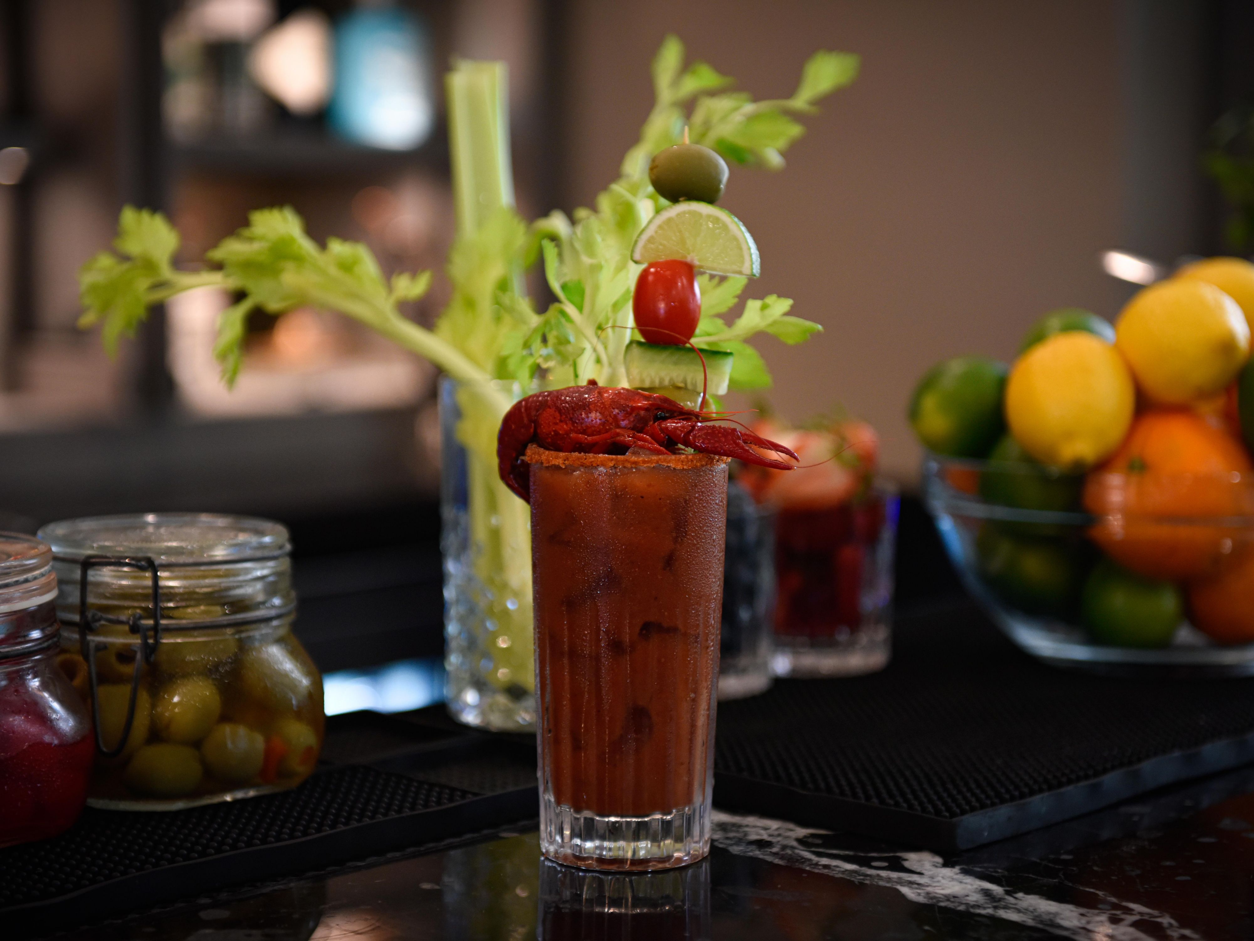 Comience el día con una explosión de sabor en Café Flamant, nuestro animado restaurante en el lobby. Saboree un desayuno americano clásico y luego regrese por la noche para relajarse con cócteles artesanales y deliciosos bocados ligeros. Café Flamant es tu lugar ideal para disfrutar de una comida deliciosa. Si buscas filetes de primera calidad y abundantes guarniciones familiares, dirígete al restaurante de al lado, Chophouse.