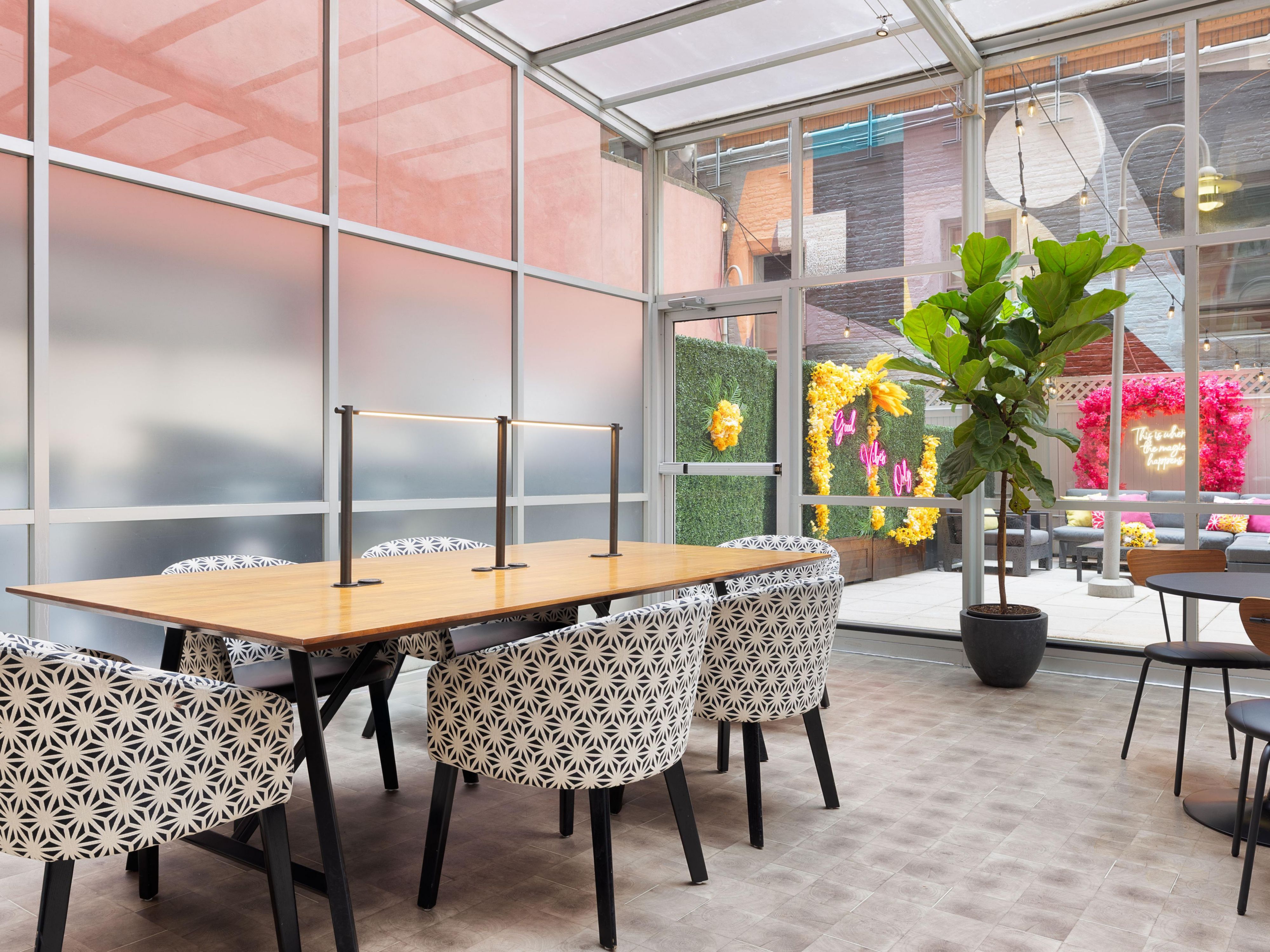 Host successful meetings or events in The Greenhouse, featuring versatile indoor/outdoor spaces and in-house catering. Perfectly situated for business travelers seeking a seamless Midtown Manhattan experience.