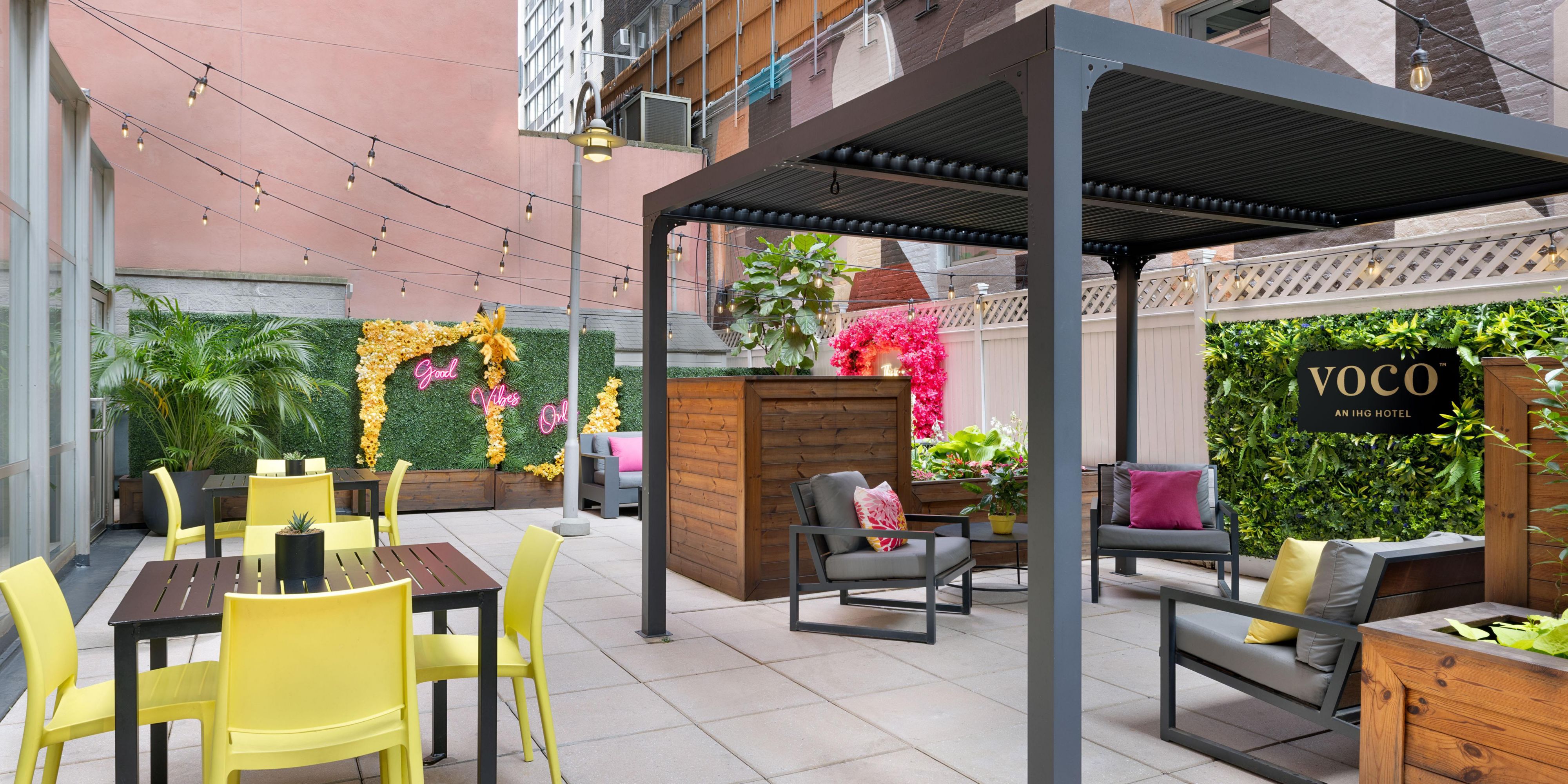 Discover NYC’s vibrant dining scene at Finches Den Restaurant & Outdoor Patio, serving modern American cuisine with international flair. From barista-style coffee and made-to-order breakfast to handcrafted cocktails, fine wines, and small plates, savor skyline views, fresh local ingredients, and expertly crafted dishes morning to night. 