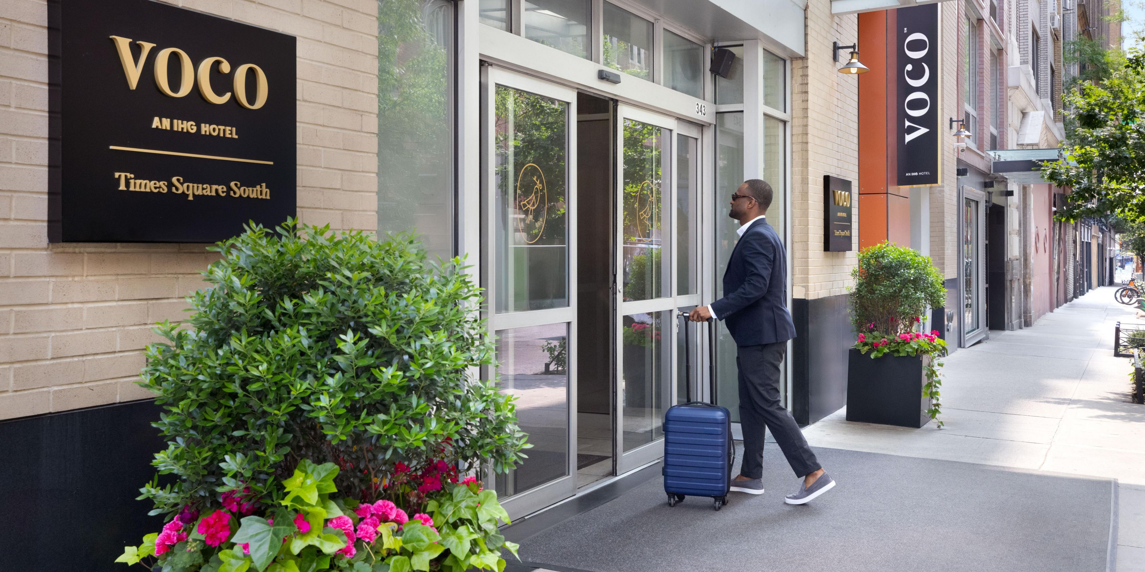 Located just two blocks from Penn Station, our West Midtown Manhattan hotel offers proximity to iconic NYC landmarks. Enjoy easy access to Hudson Yards' shopping and dining, the Theatre District's live shows, Times Square, and the scenic High Line. Plus, catch top-notch entertainment at Madison Square Garden and events at the Javits Center.