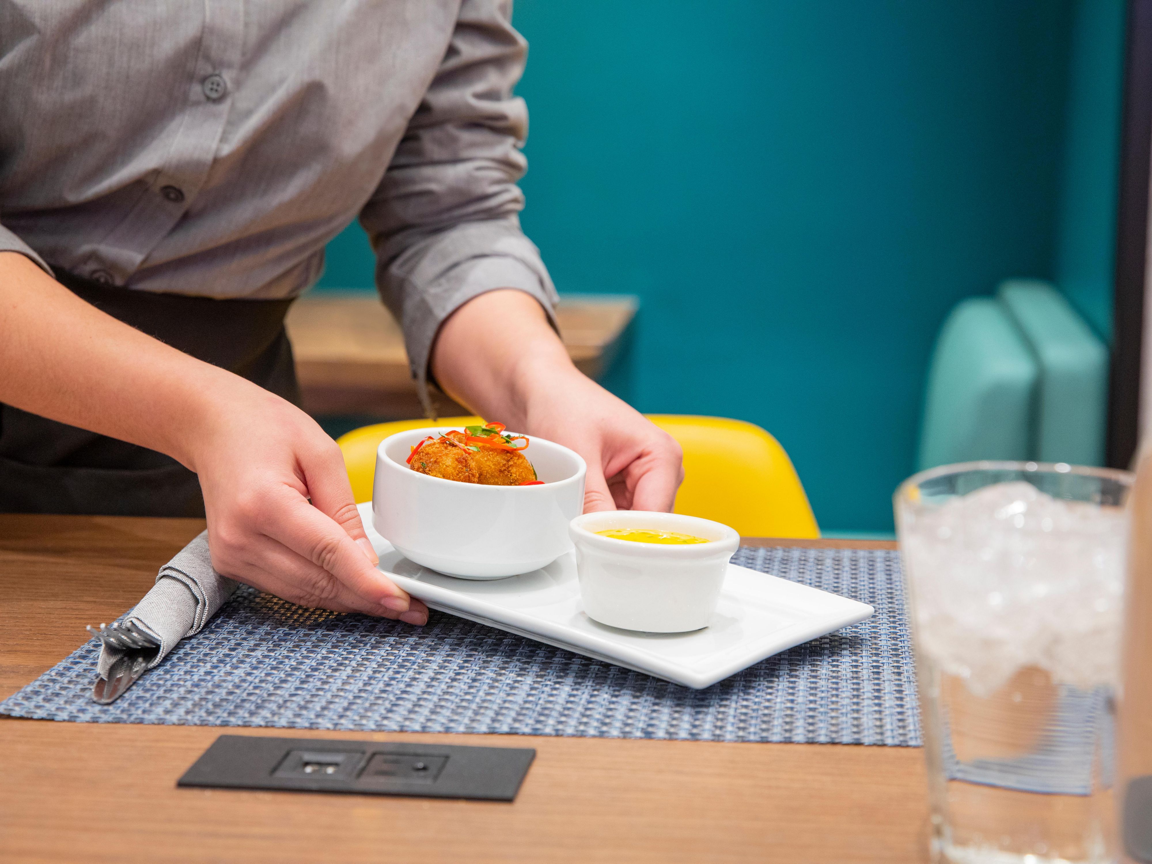 Reusing dishes in the restaraunt