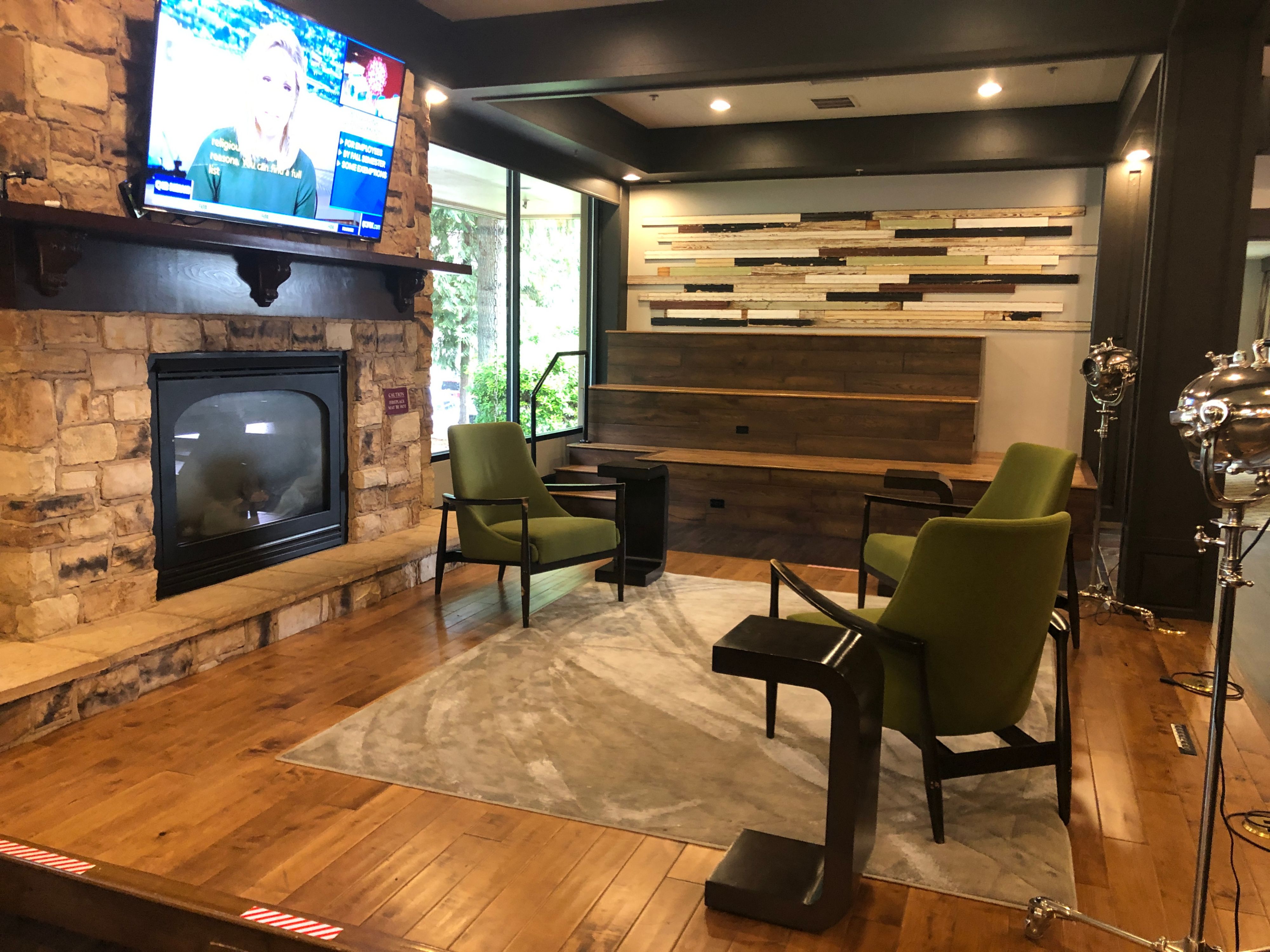 Olympia Hotel at Capitol Lake