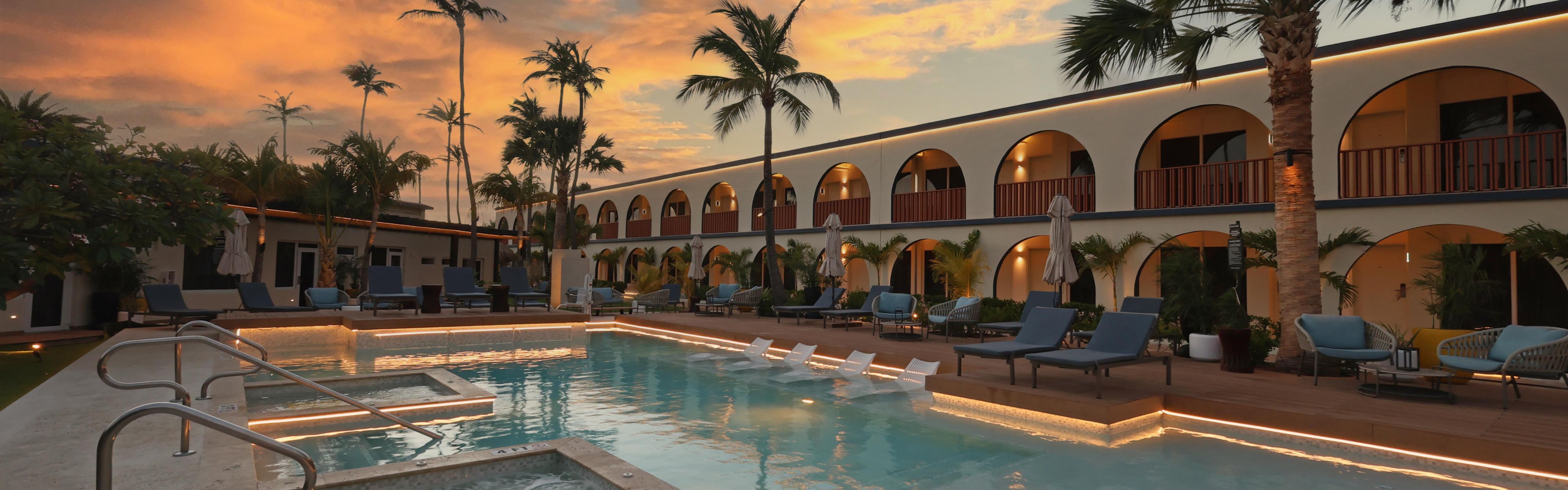 $hotelInfo.mediaDetails.welcomePhotos.primaryPhoto.caption}