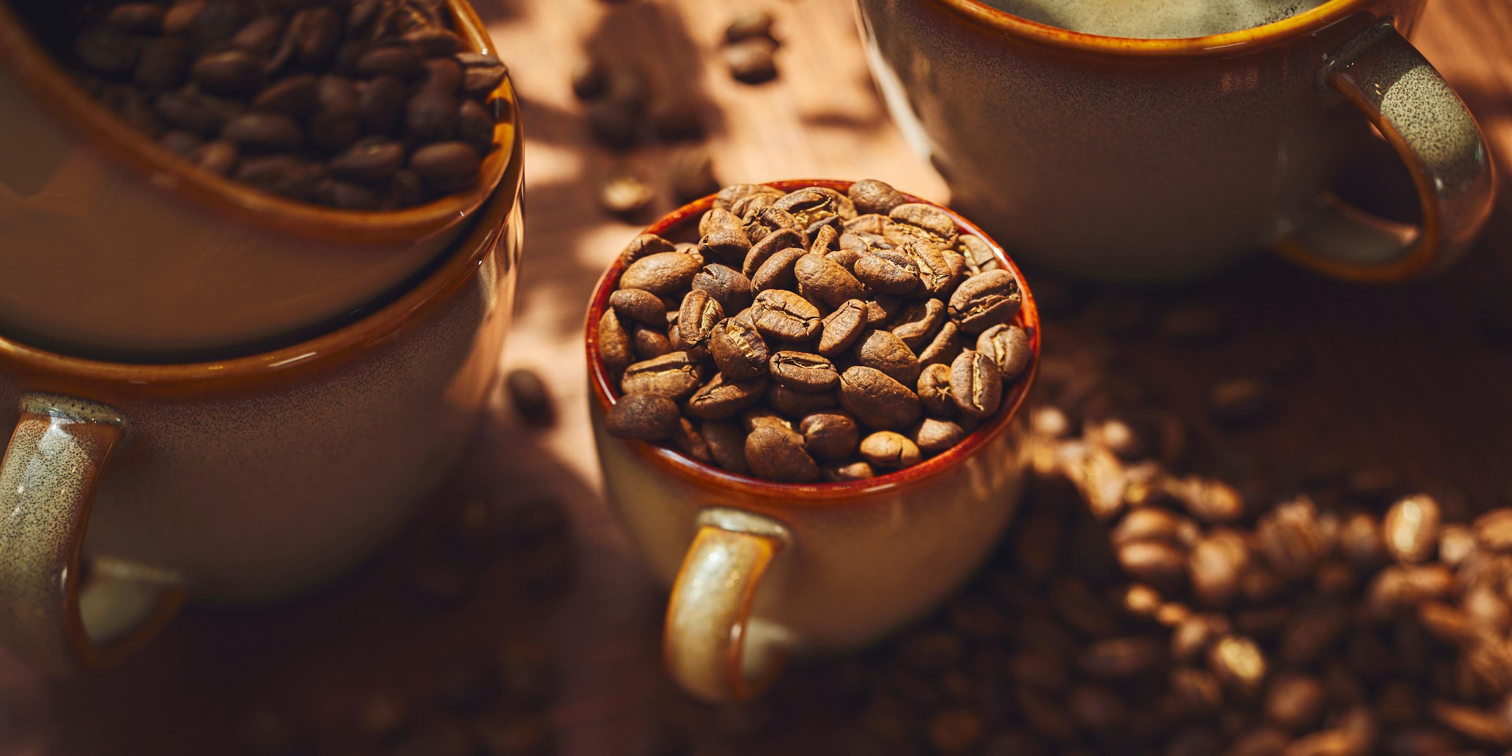 Experience our signature coffee. Brewed carefully with selected coffee beans roasted by local artisans.