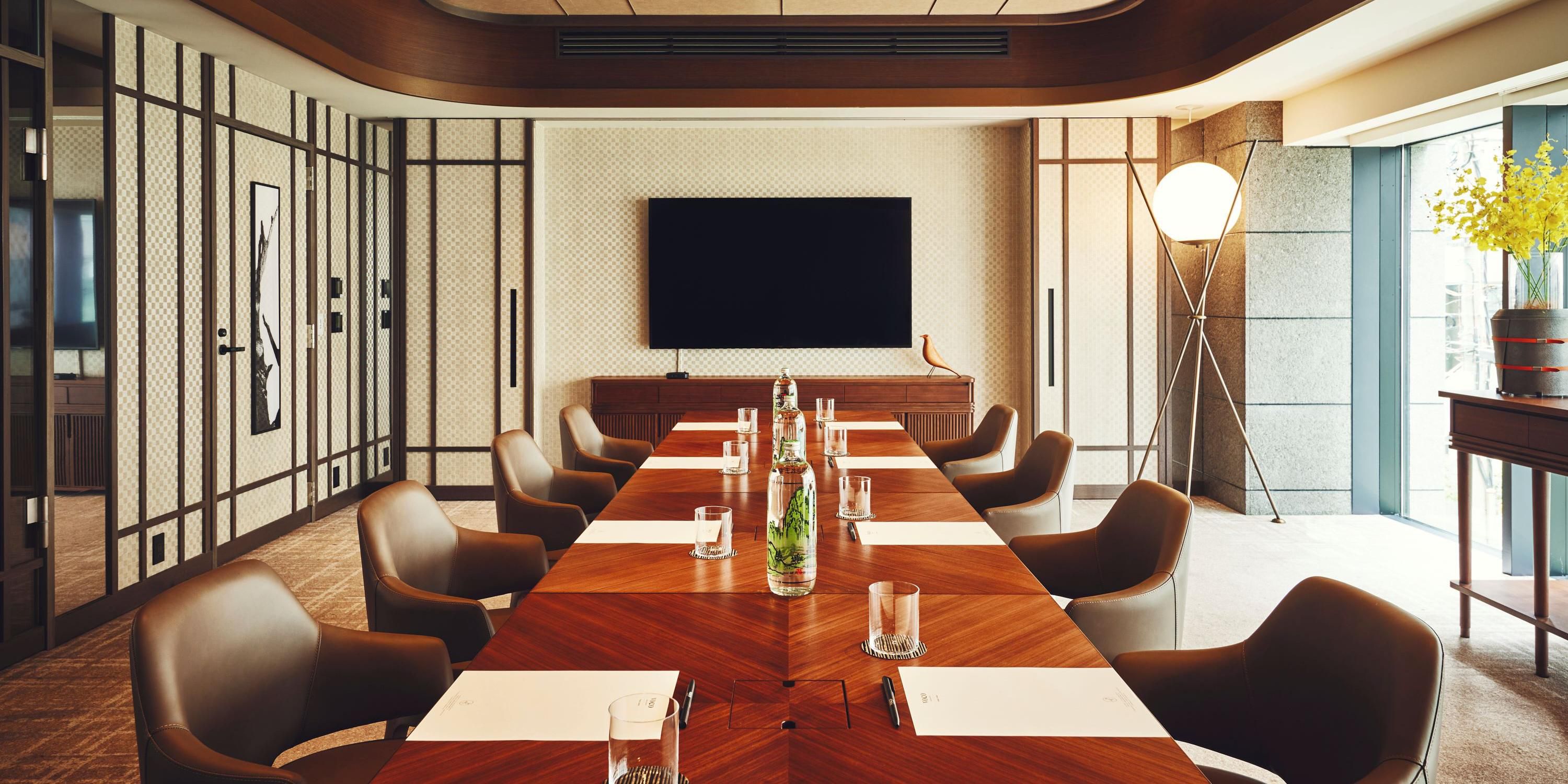 Looking for a place to host an intimate and personal meeting? Look no further as you are just one step away from the perfect venue.
We've got all the latest tech and stylish menus tailored to any event. Let our welcoming hosts make your experience stress-free from start to finish.