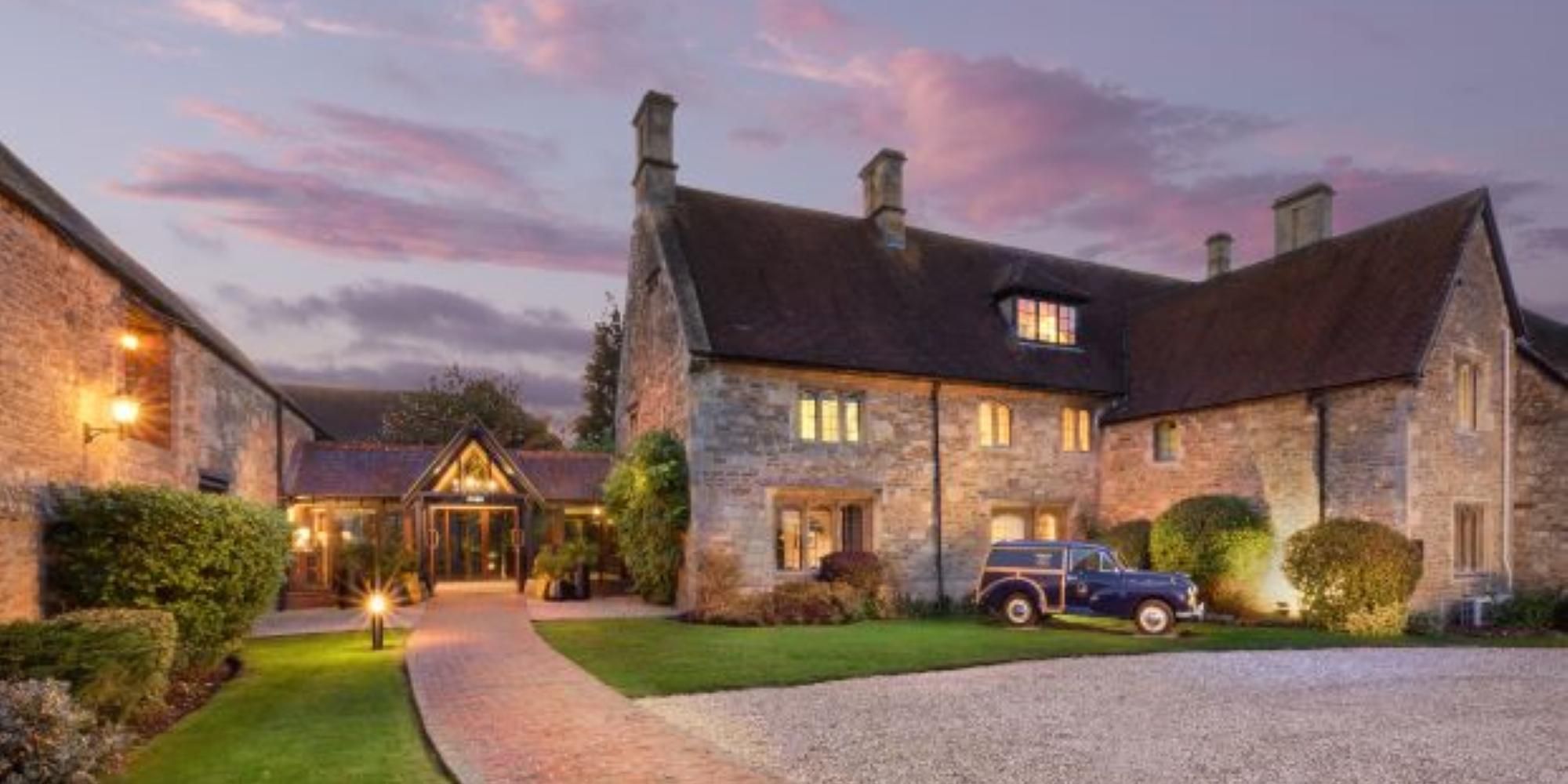 Want to know just what to expect when you enter voco Oxford Thames? Whether you’re looking to explore our facilities or bedrooms, you can do just that instantly with our virtual tour in the comfort of your very own home! 