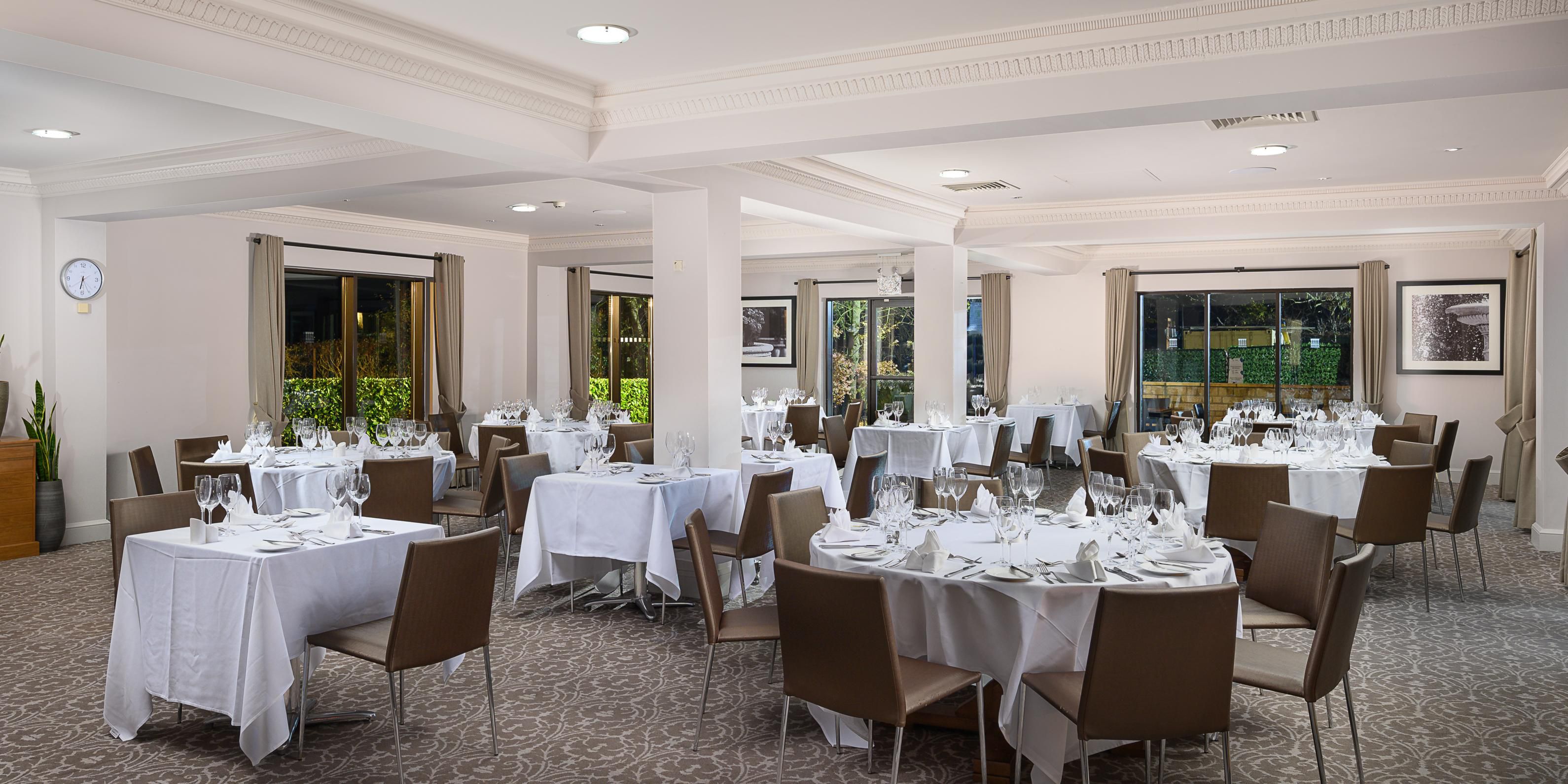From canapés and finger buffets to barbecues and banqueting, cater your event with the fabulous chefs at voco® Oxford Spires. In partnership with Klimato, we provide sustainable menu choices, ensuring your event is both enjoyable and responsible.
