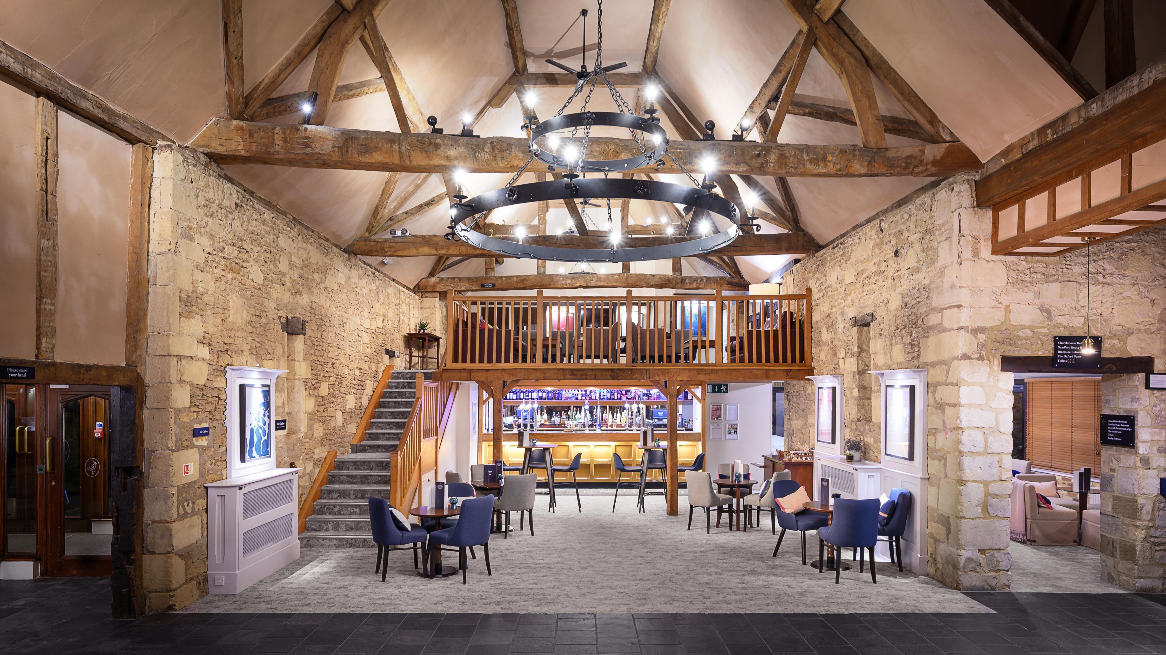 Napiers kitchen and bar
