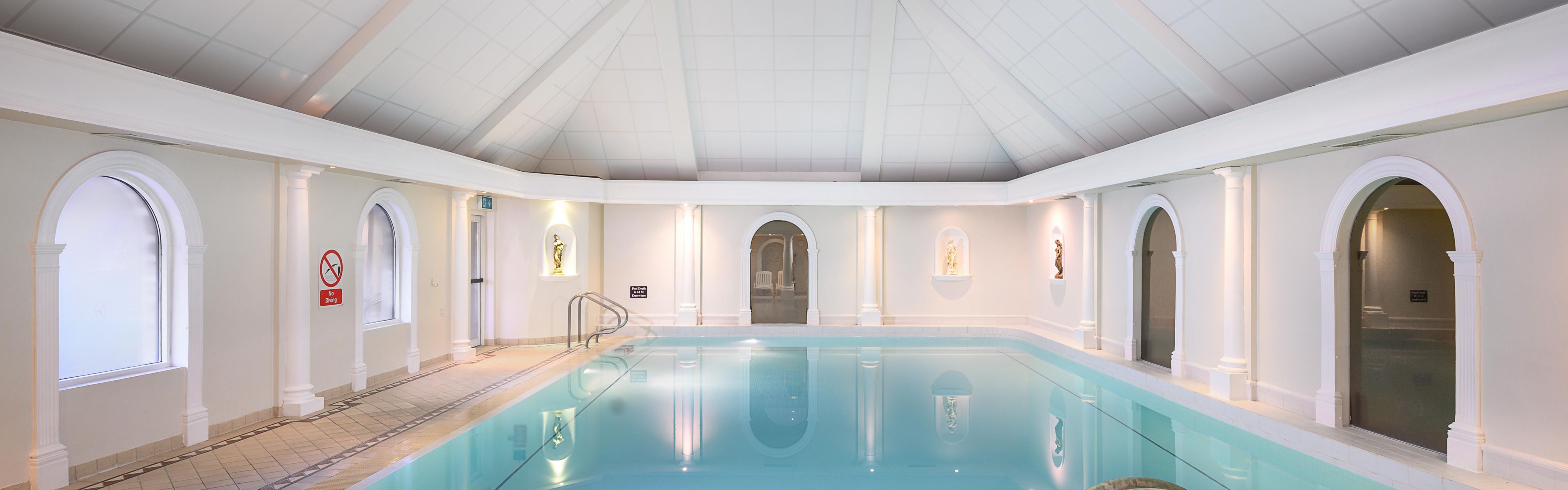 Luxurious pool
