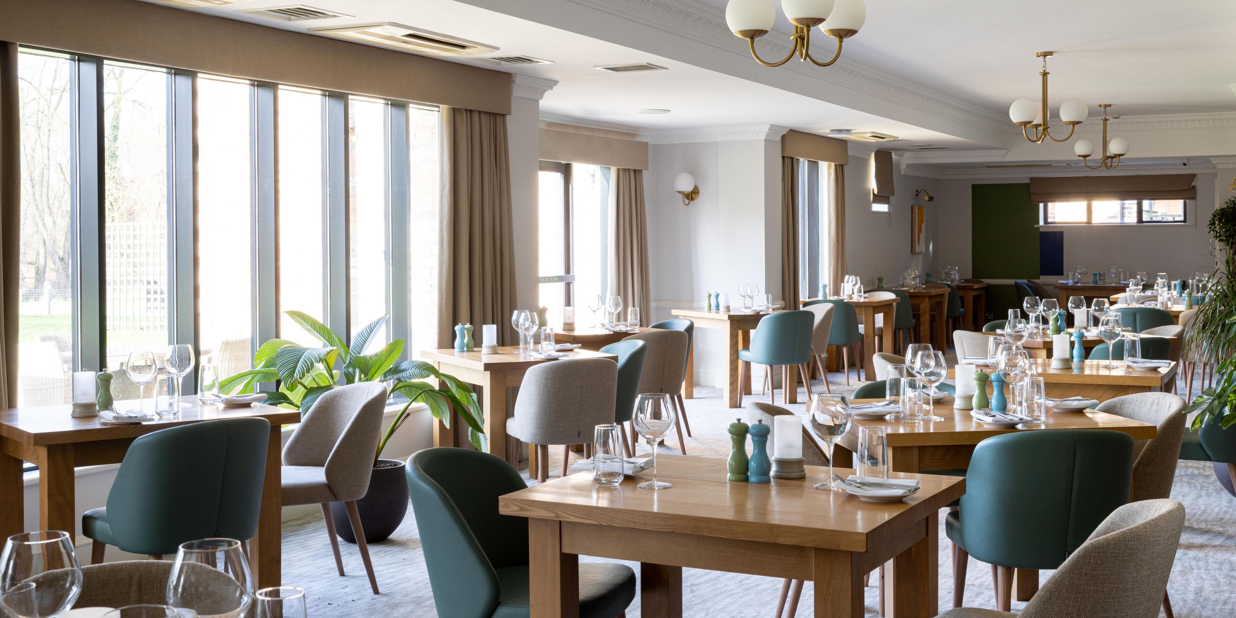 Experience the taste of Oxfordshire at Napier's, our signature restaurant. Enjoy a menu crafted with locally sourced ingredients and a selection of fine wines in a charming, historic setting. The restaurant offers a unique blend of traditional and contemporary served in a welcoming ambiance.