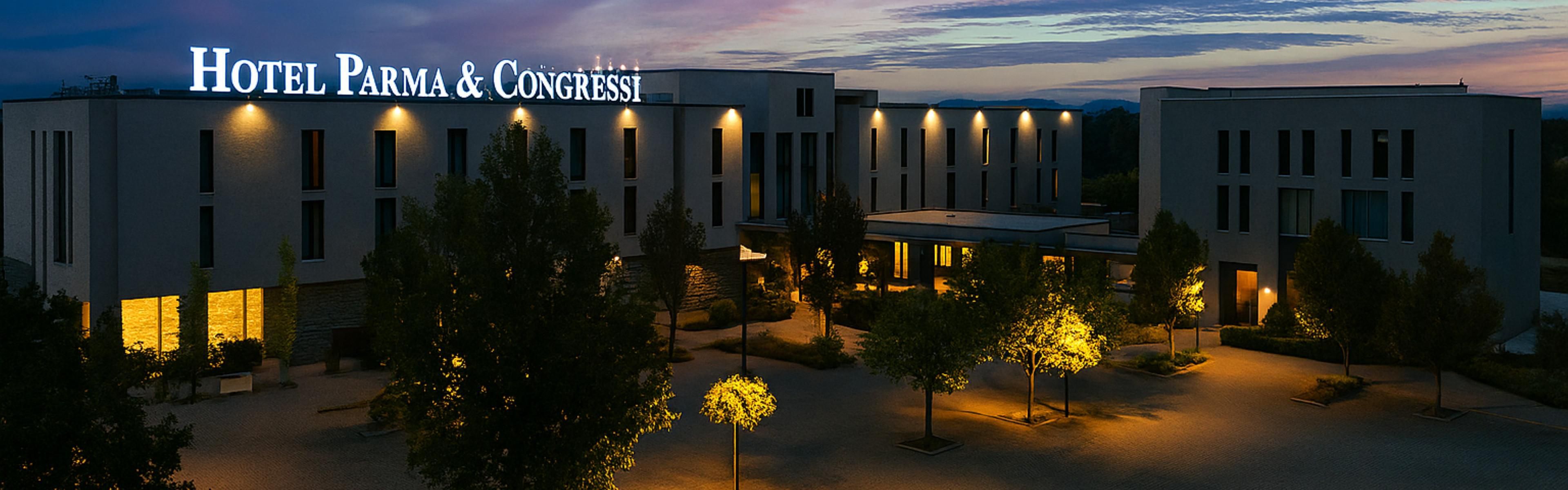 $ hotelInfo.mediaDetails.welcomePhotos.primaryPhoto.caption}