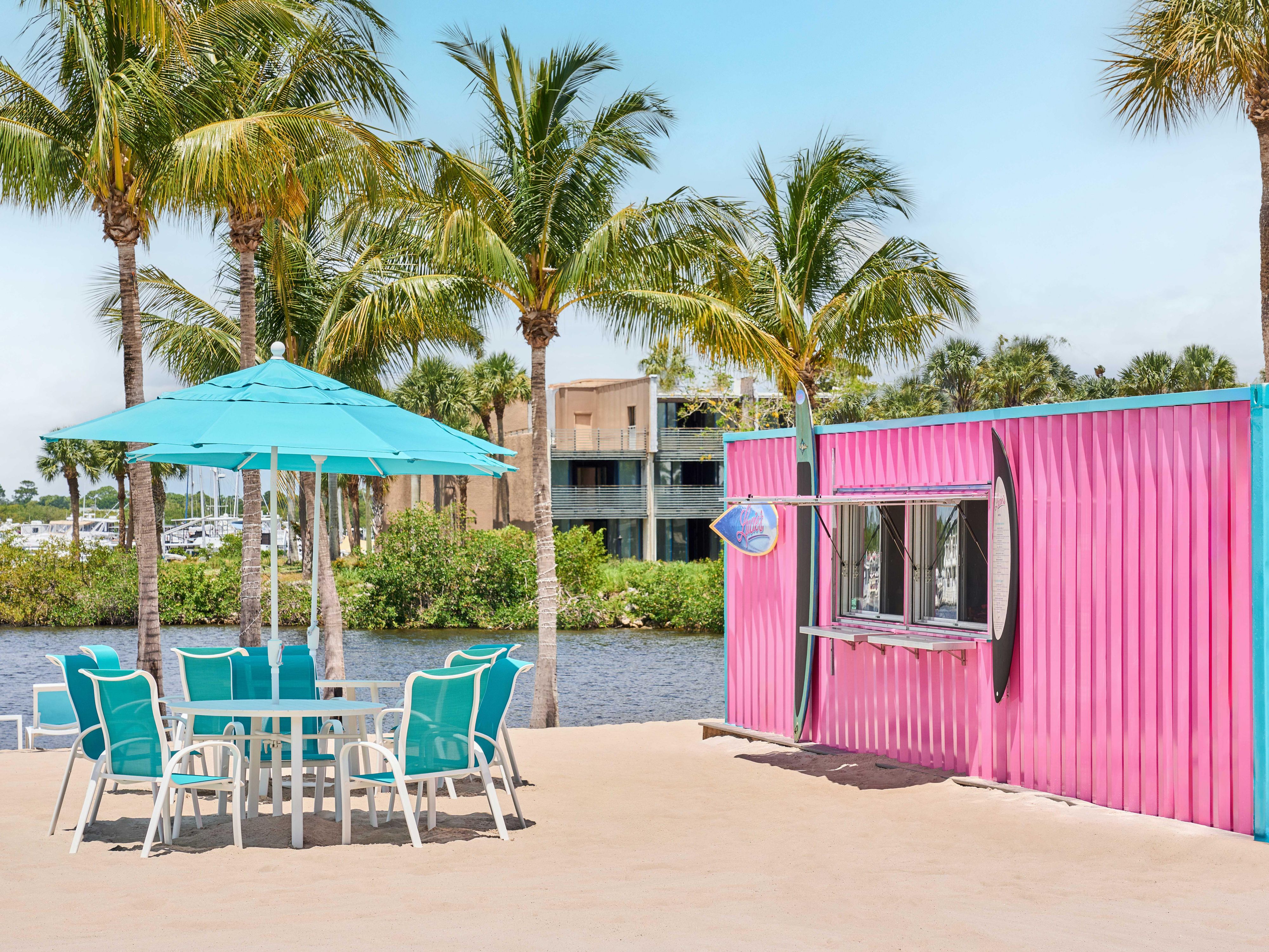Lucie's Beach Bites at voco Sandpiper All-Inclusive Resort