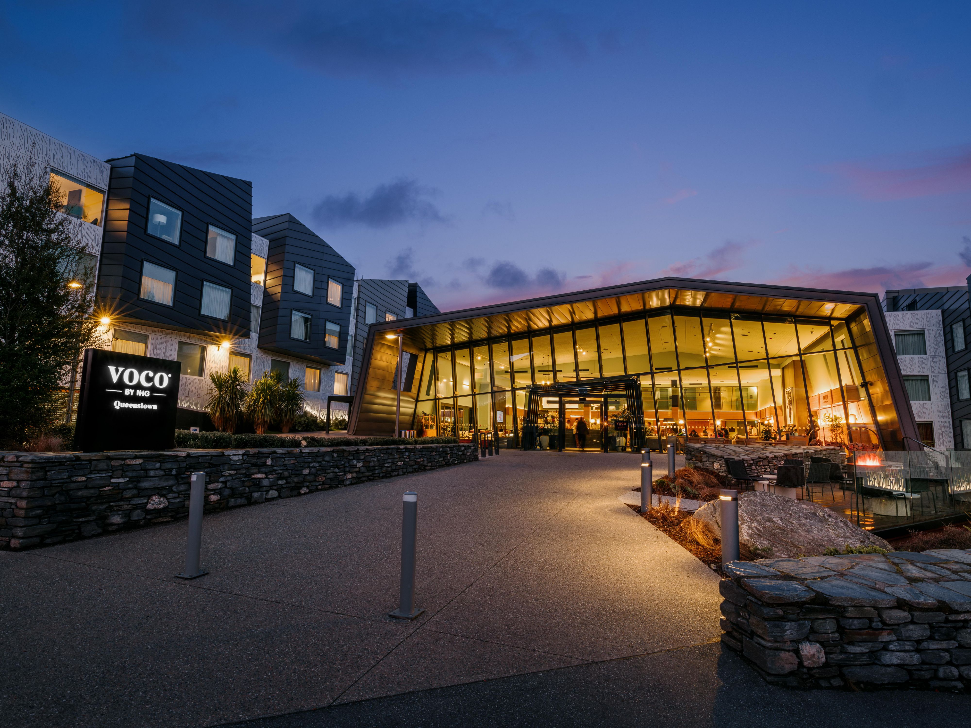 voco Queenstown Hotel Exterior