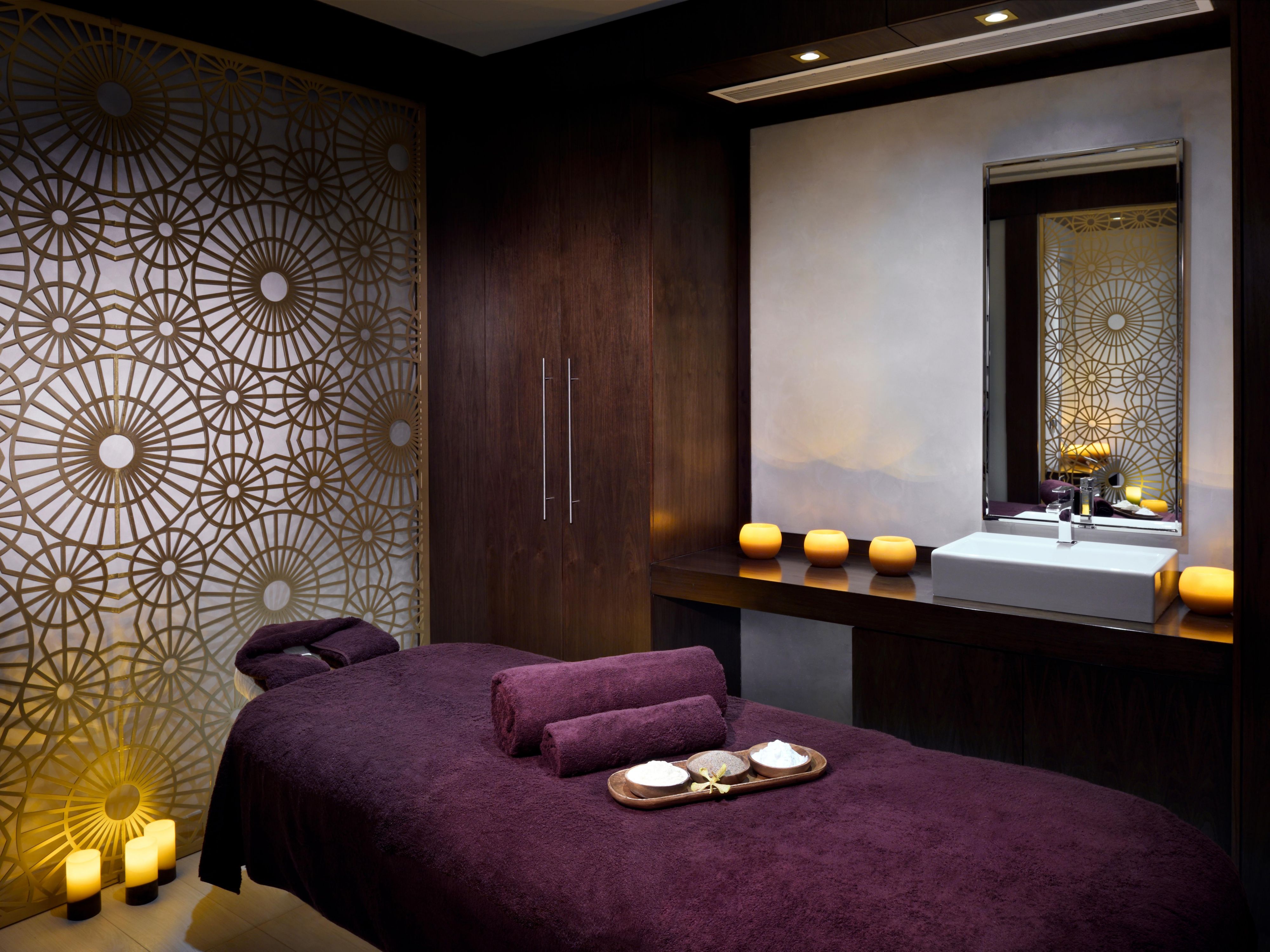 For a tranquil hideaway away from the hustle of the city life, 
 award winning Soul Spa is a luxurious, serene haven with 6 individual therapy rooms that provide a wide variety of tailored treatments designed to unwind, balance and uplift. The spa features whirlpools, massage rooms, a traditional Oriental Hammam and much more