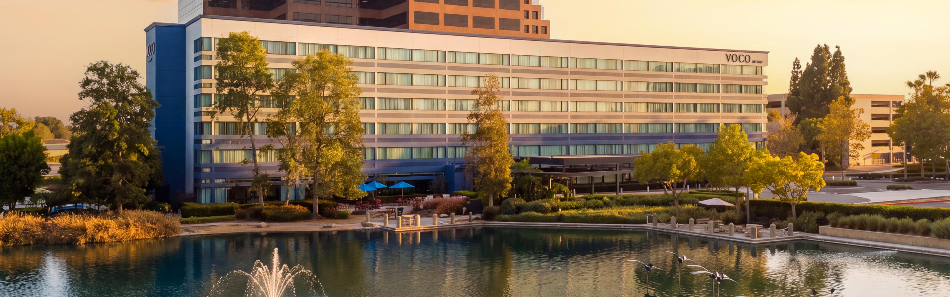 $hotelInfo.mediaDetails.welcomePhotos.primaryPhoto.caption}