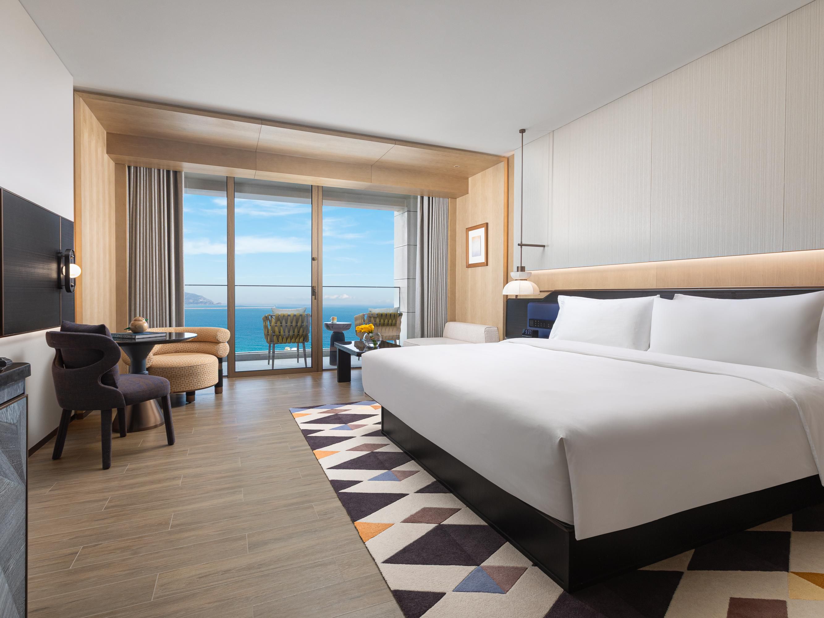 1 King Standard Oceanfront
