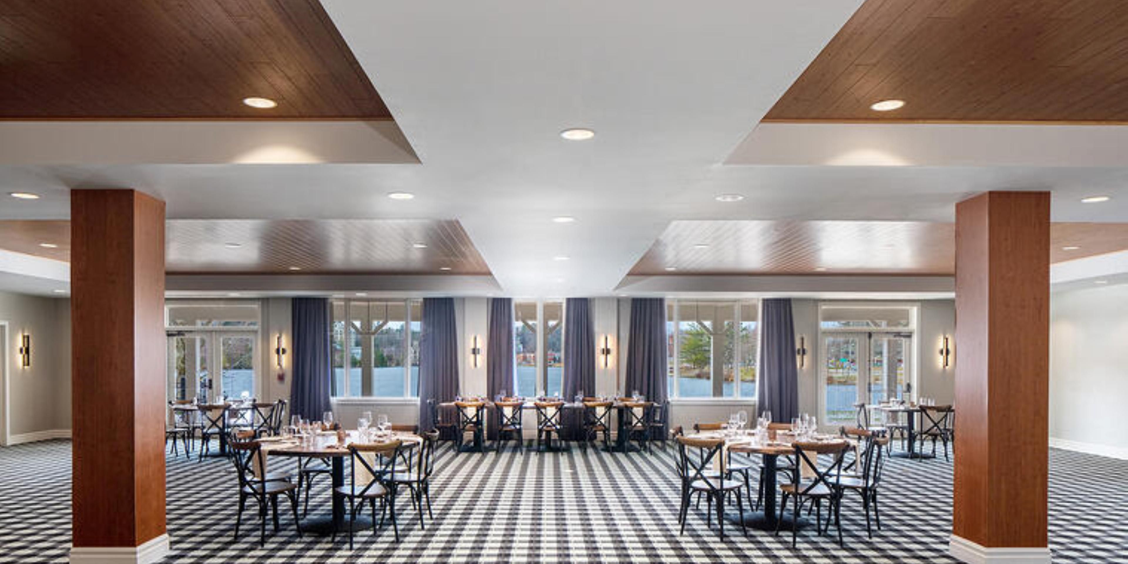 Host unique and unforgettable corporate meetings, conferences, and special celebrations in our venue, offering two versatile spaces for up to 200 guests. Enjoy modern technology, customized catering, abundant natural light, and breathtaking views of Lake Flower.