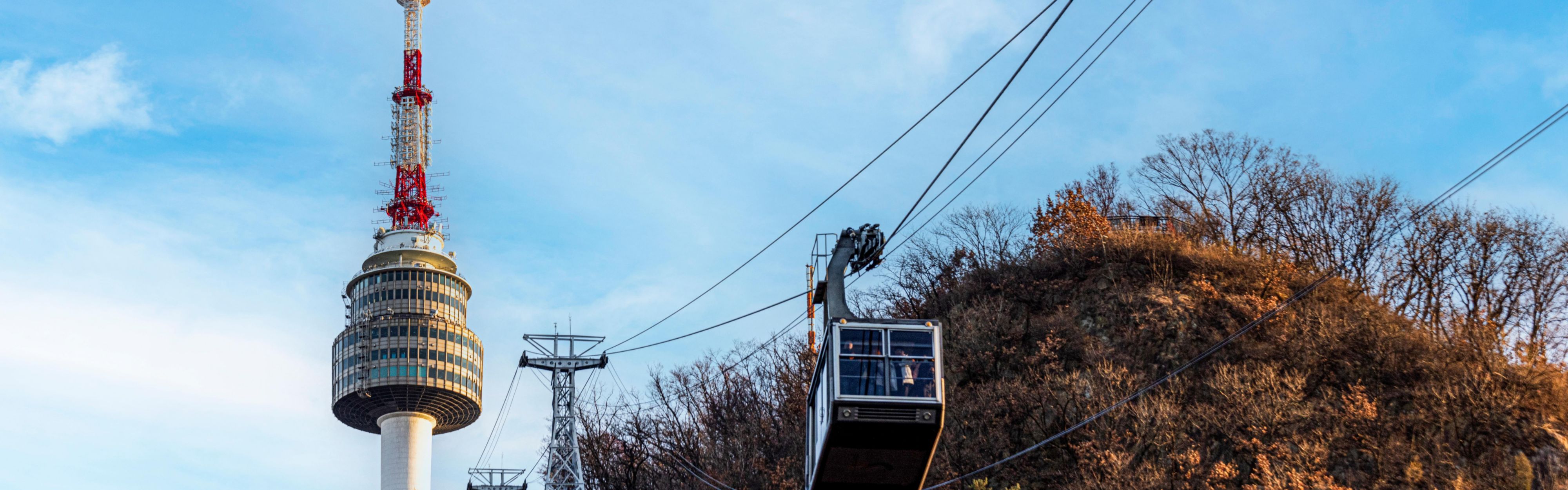 Hãy để cảnh quan đường chân trời làm bạn kinh ngạc tại Tháp Namsan