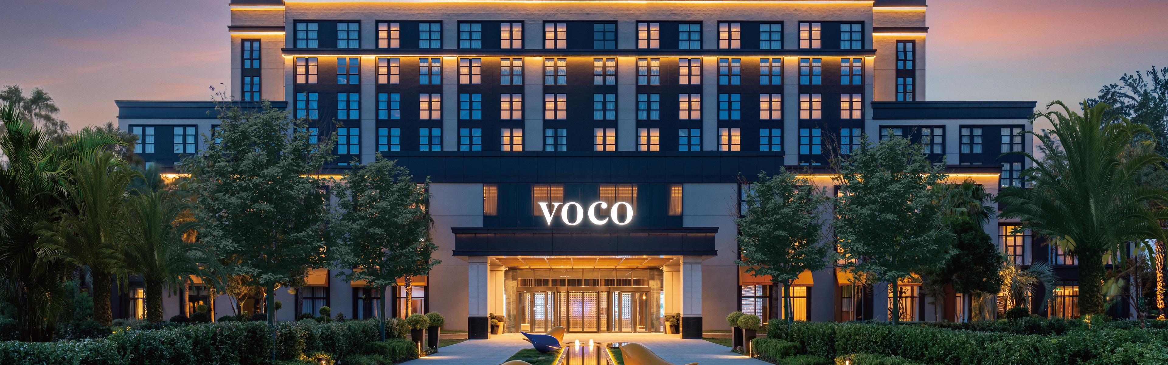 $hotelInfo.mediaDetails.welcomePhotos.primaryPhoto.caption}
