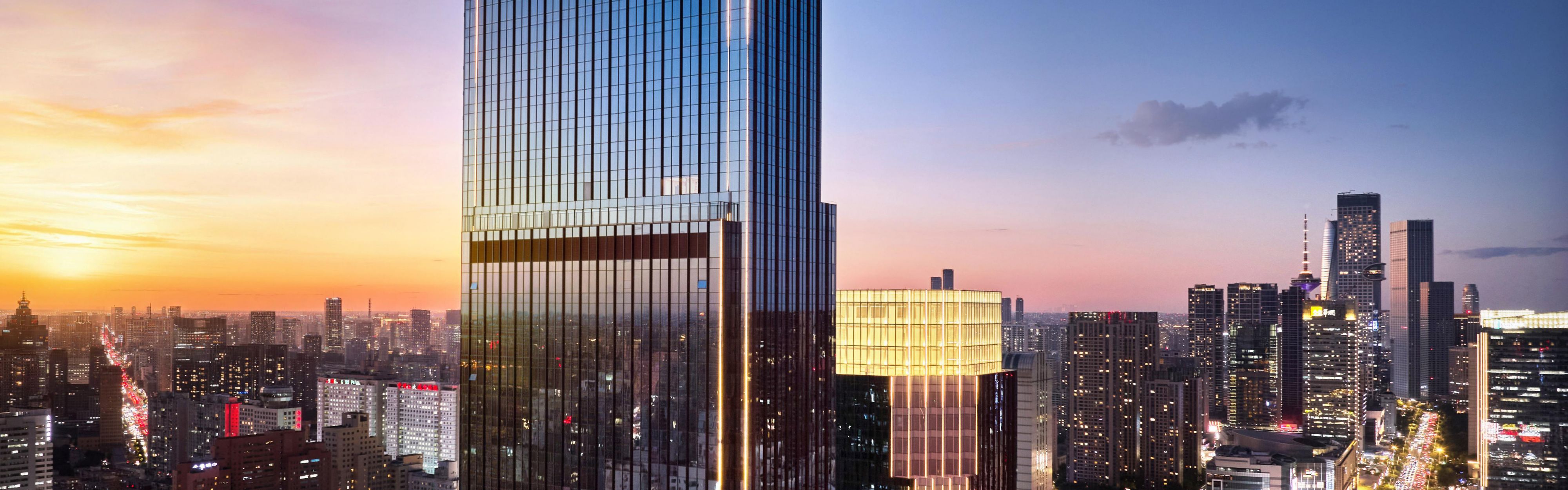 _PROMPSIT_AUTODESK_DOLLAR_HOTELINFO.MEDIADETAILS.WELCOMEPHOTOS.PRIMARYPHOTO.CAption}