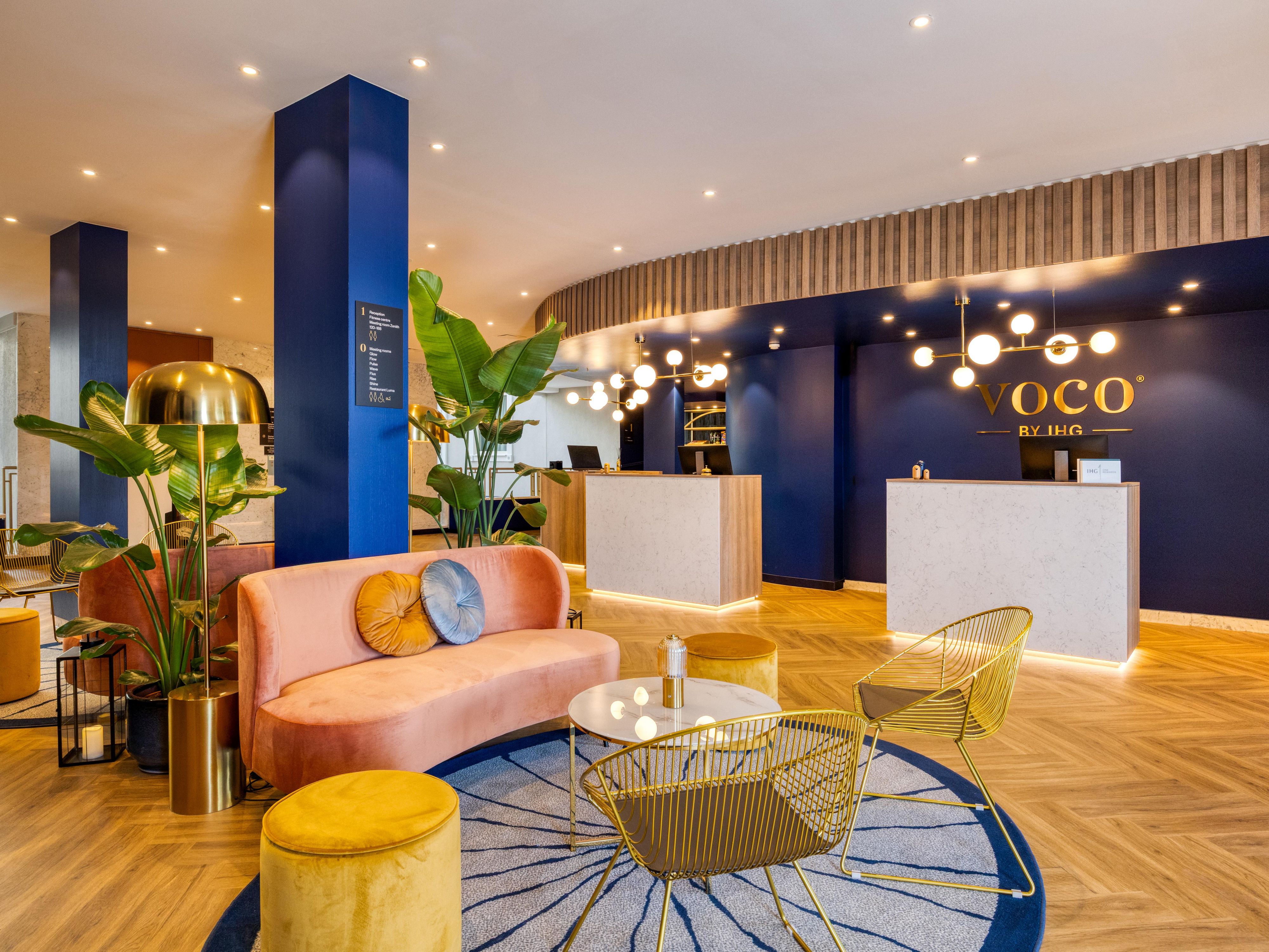 Recepción y sala de estar