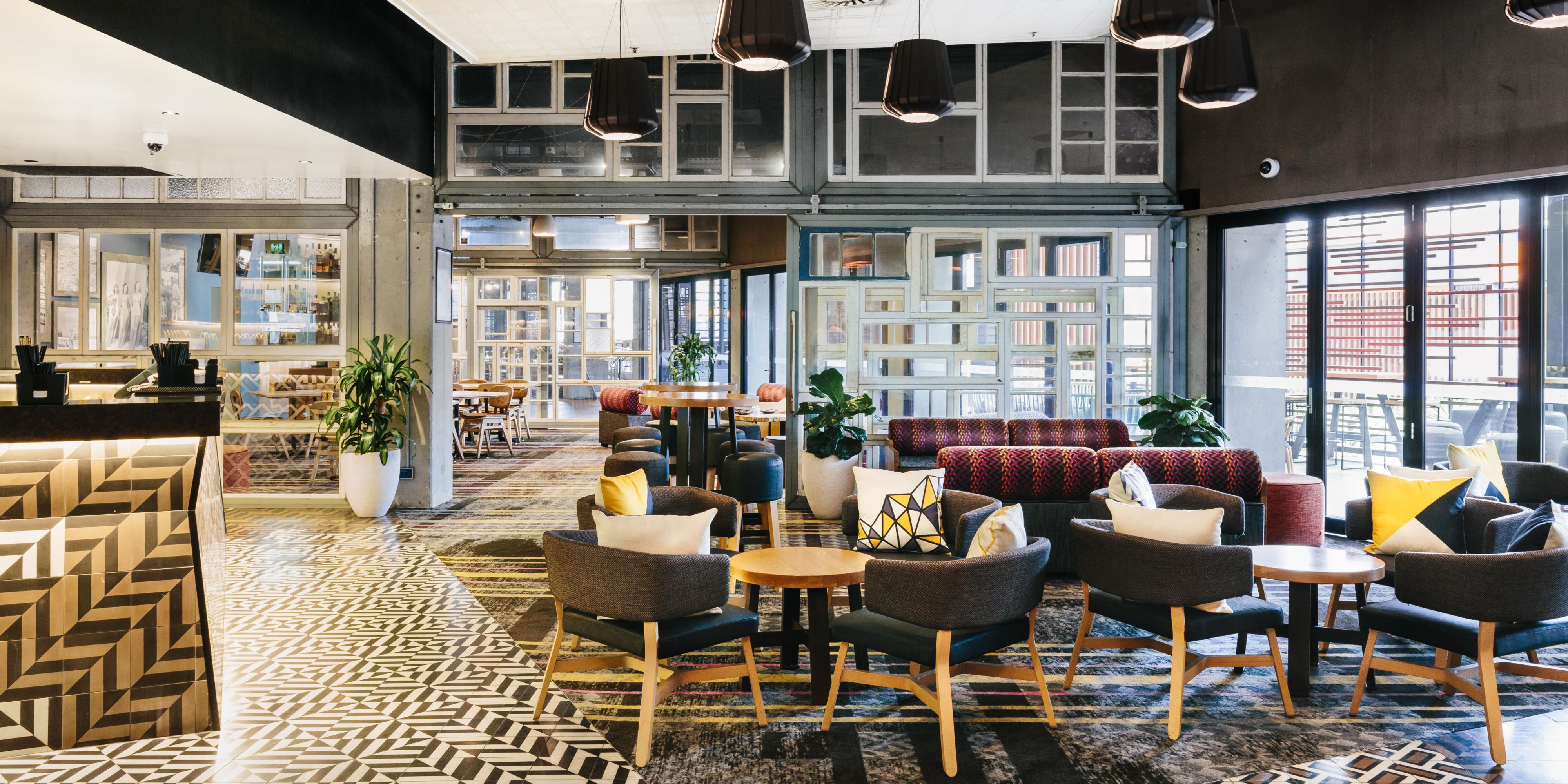 Get social and connect from morning to night in our cafe, lounge and bar. With great coffee and a simple grab and go menu to tapas, and meals  - there's something for every tastebud. Gather your friends and settle into the eclectic seating designed for fun, entertainment and relaxation.