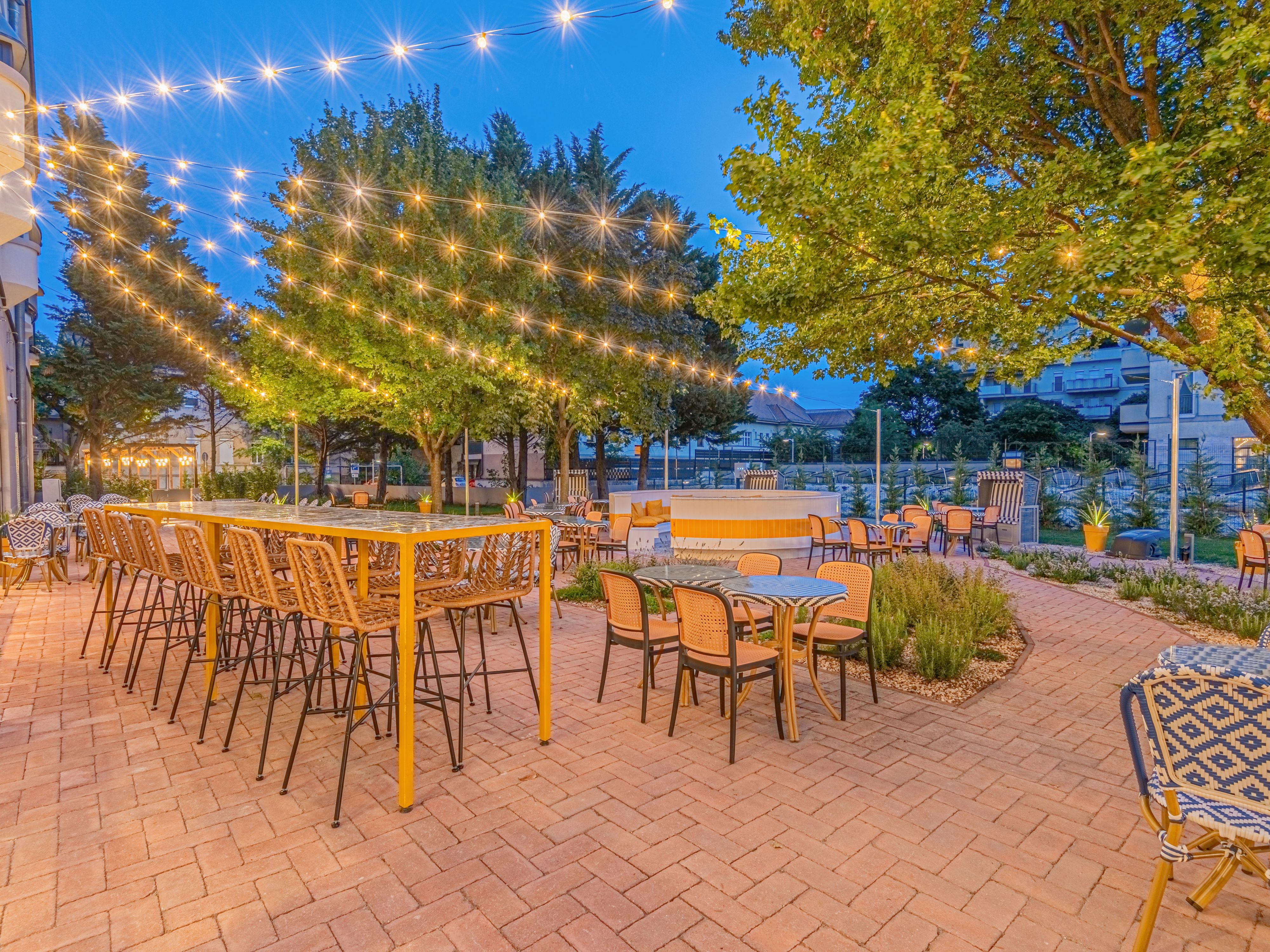 voco Székesfehérvár - Courtyard