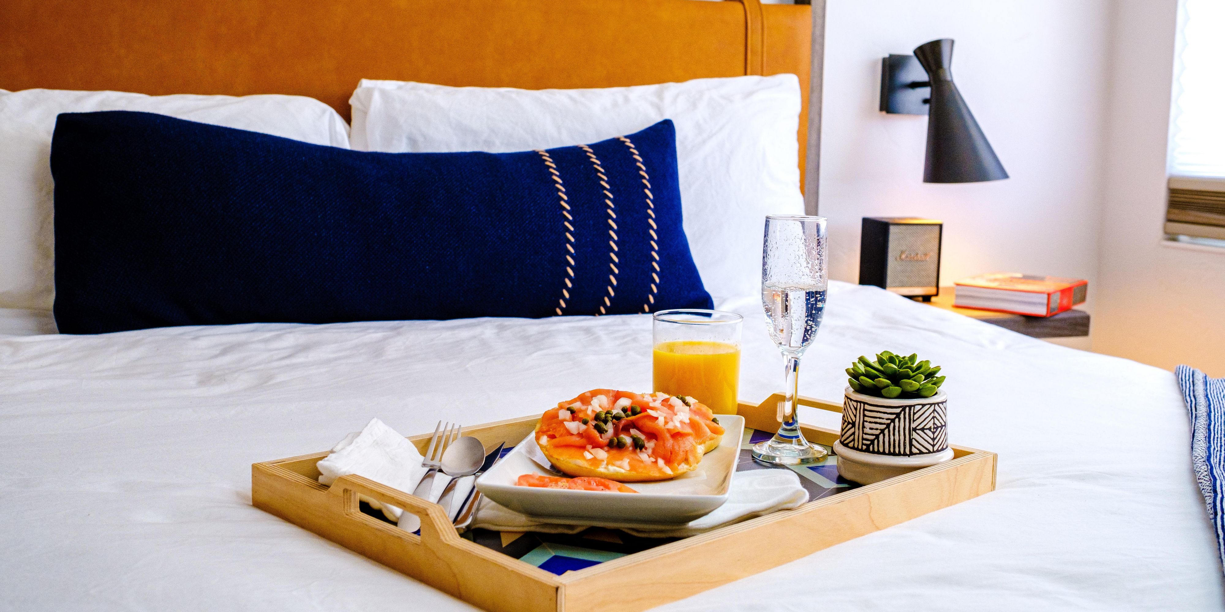 Start your day with complimentary La Colombe coffee and a locally sourced breakfast available for purchase—served in the lobby or poolside under the morning sun. Whether you’re gearing up for a hike or easing into the day with pastries and playlists, mornings at The Tuxon are low-key, flavorful, and made for golden light.
