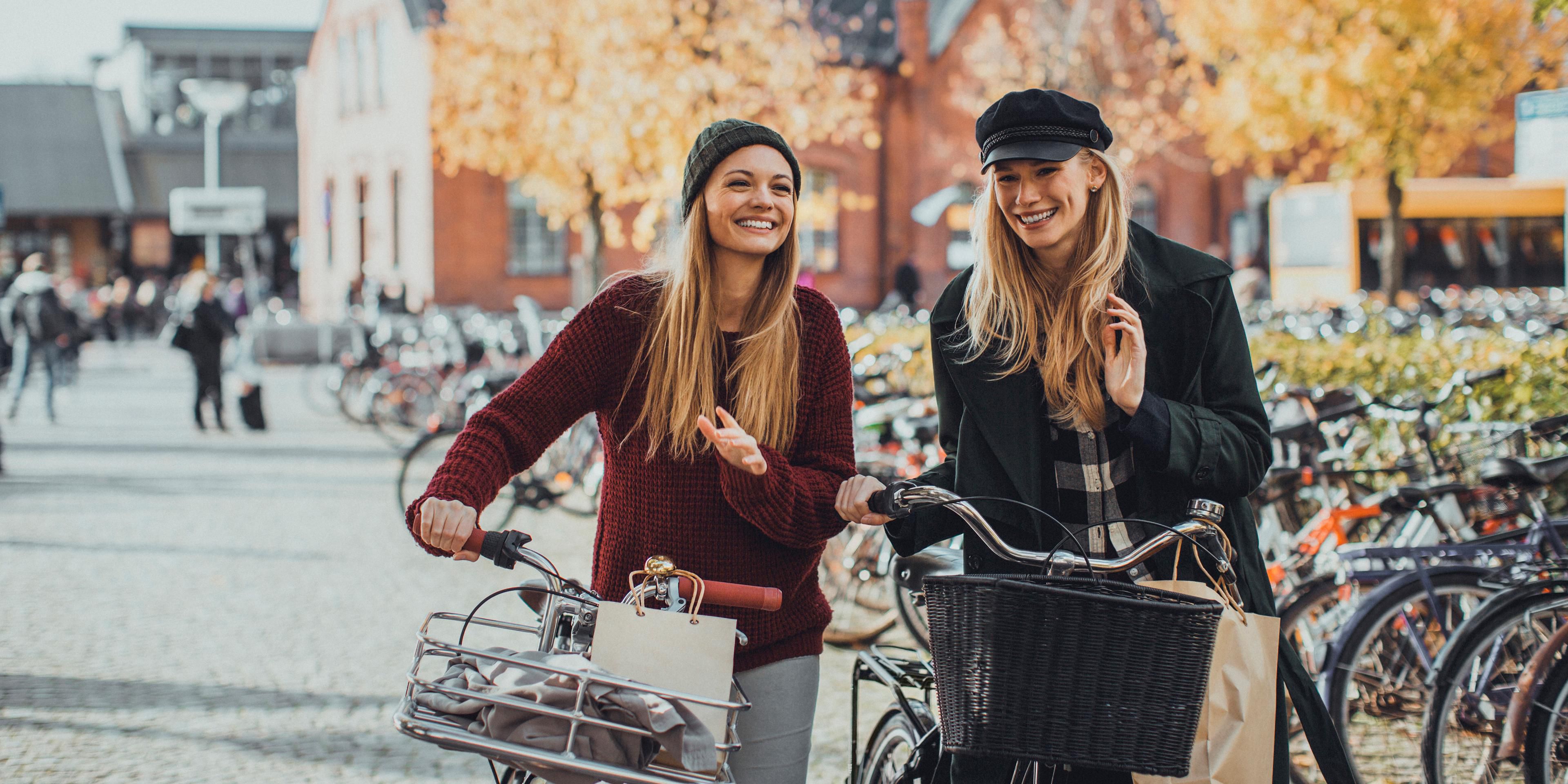 Rent your electric bike for a tour in Brussels. Start at Grand Place, visit the European Quarter, Atomium, Sonian Forest, and indulge in seafood and waffles. Don't forget comic book murals and Magritte Museum. Enjoy the city's charm on two wheels! More information at reception. 🚲