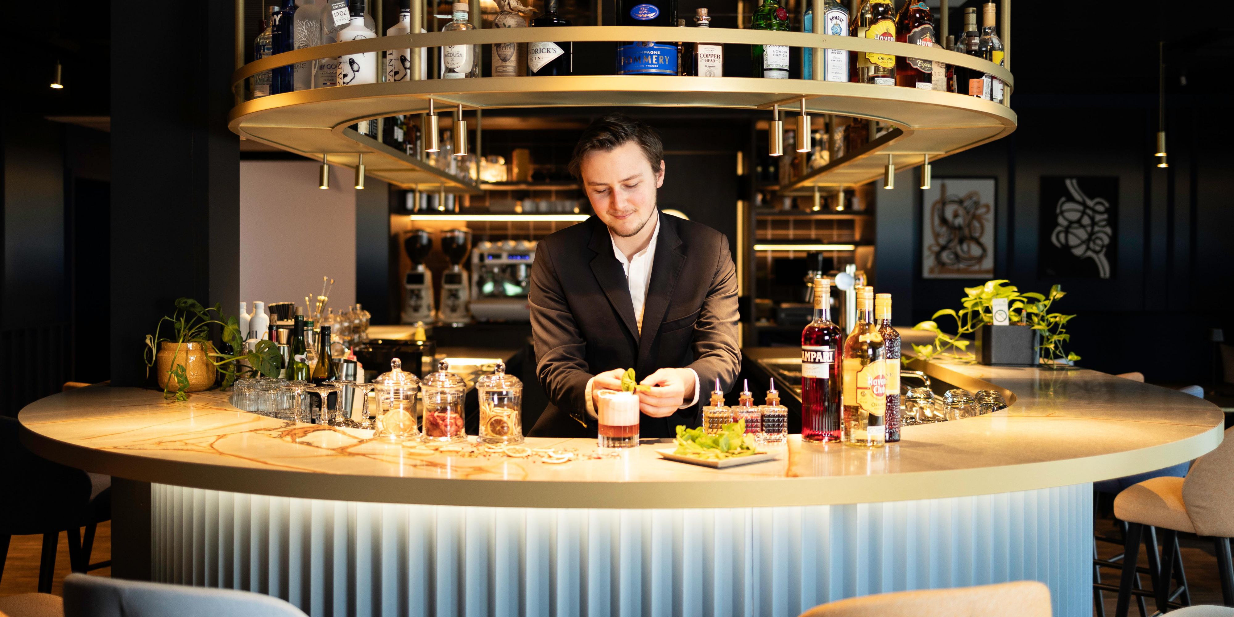 voco™ Brussels City North is not only a place to stay it's a place to connect. Step into our stylish spaces and explore the vibrant flavours of our all-day dining restaurant fuga and bar nox, where locals and guests come together. Whether you're in the mood for a relaxed lunch, an after-work drink, we have it all. Discover more on our F&B website.