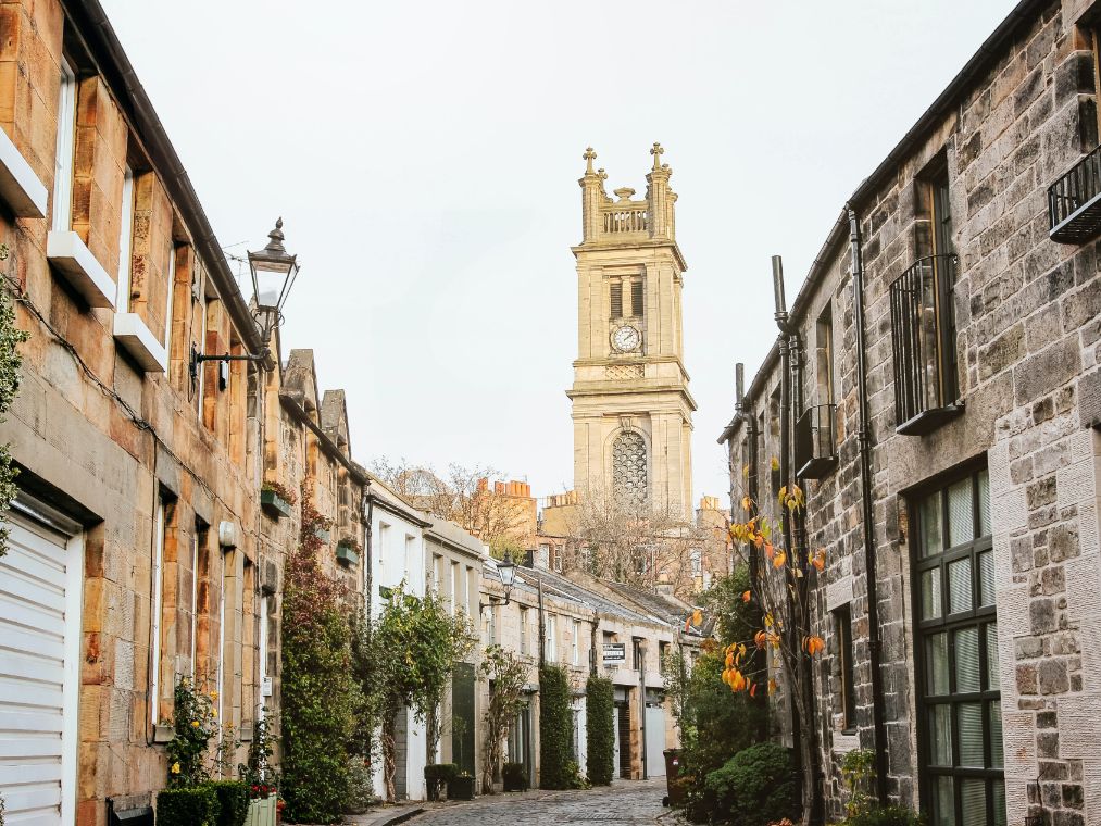 Historic walking tour in Edinburgh