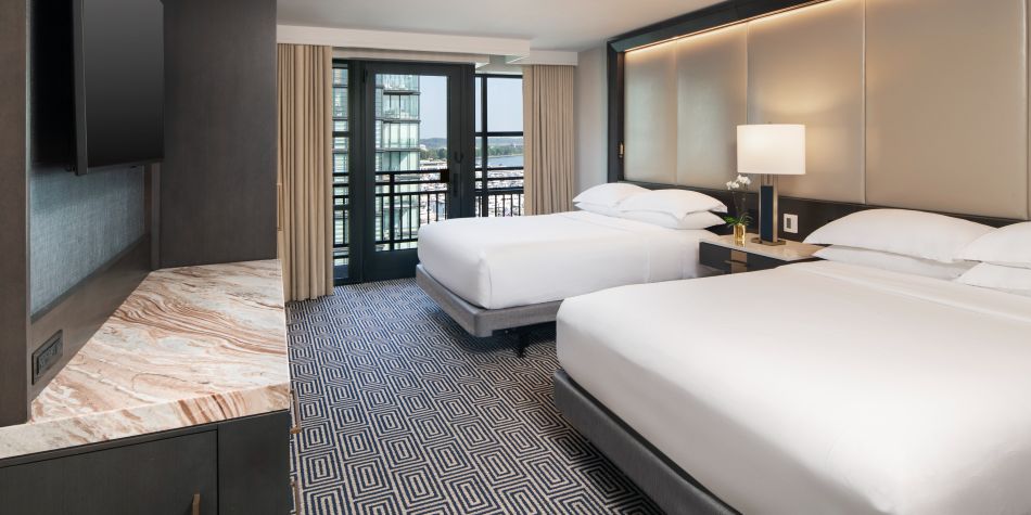 Double queen bedroom.