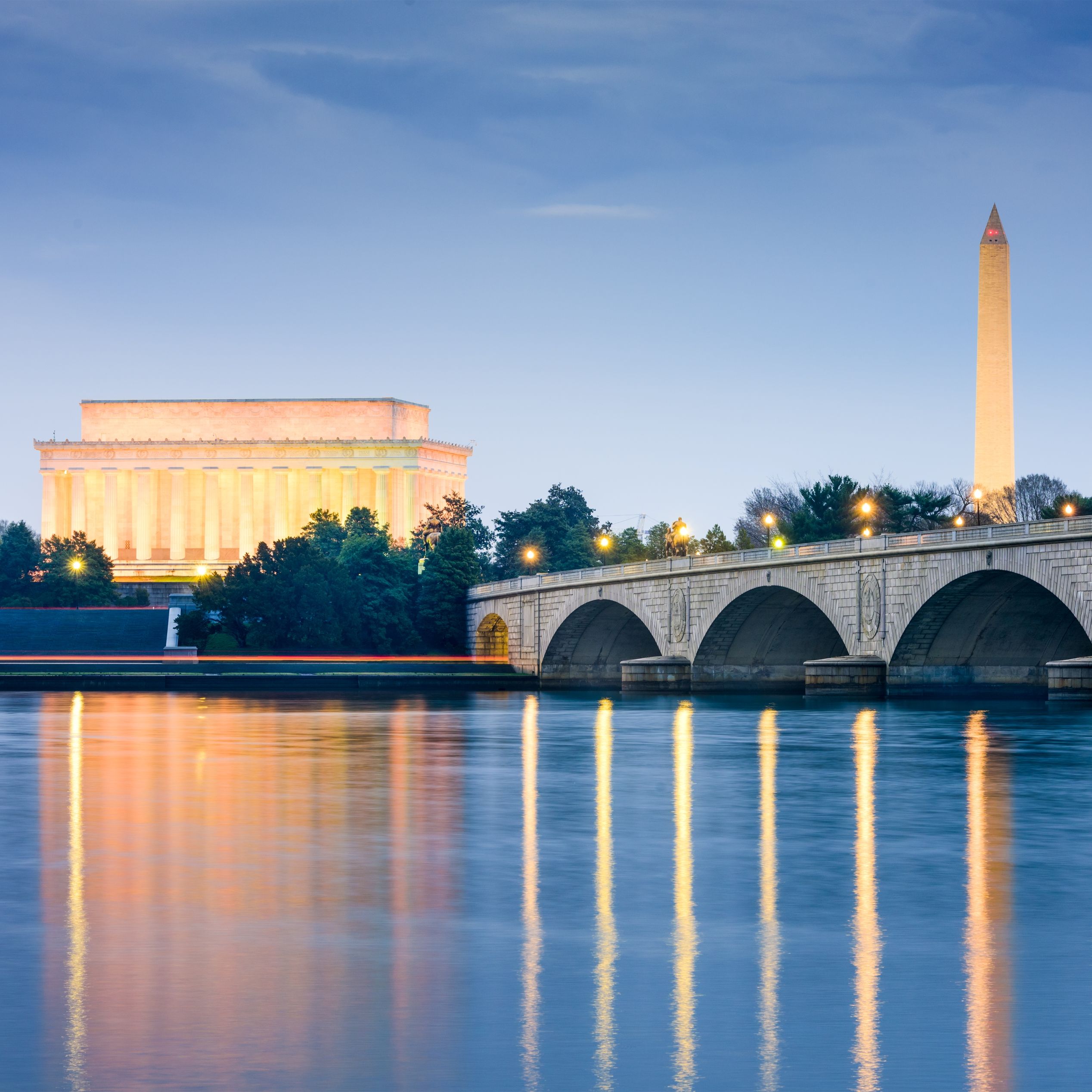Lincoln Memorial and Washington Monument across the water