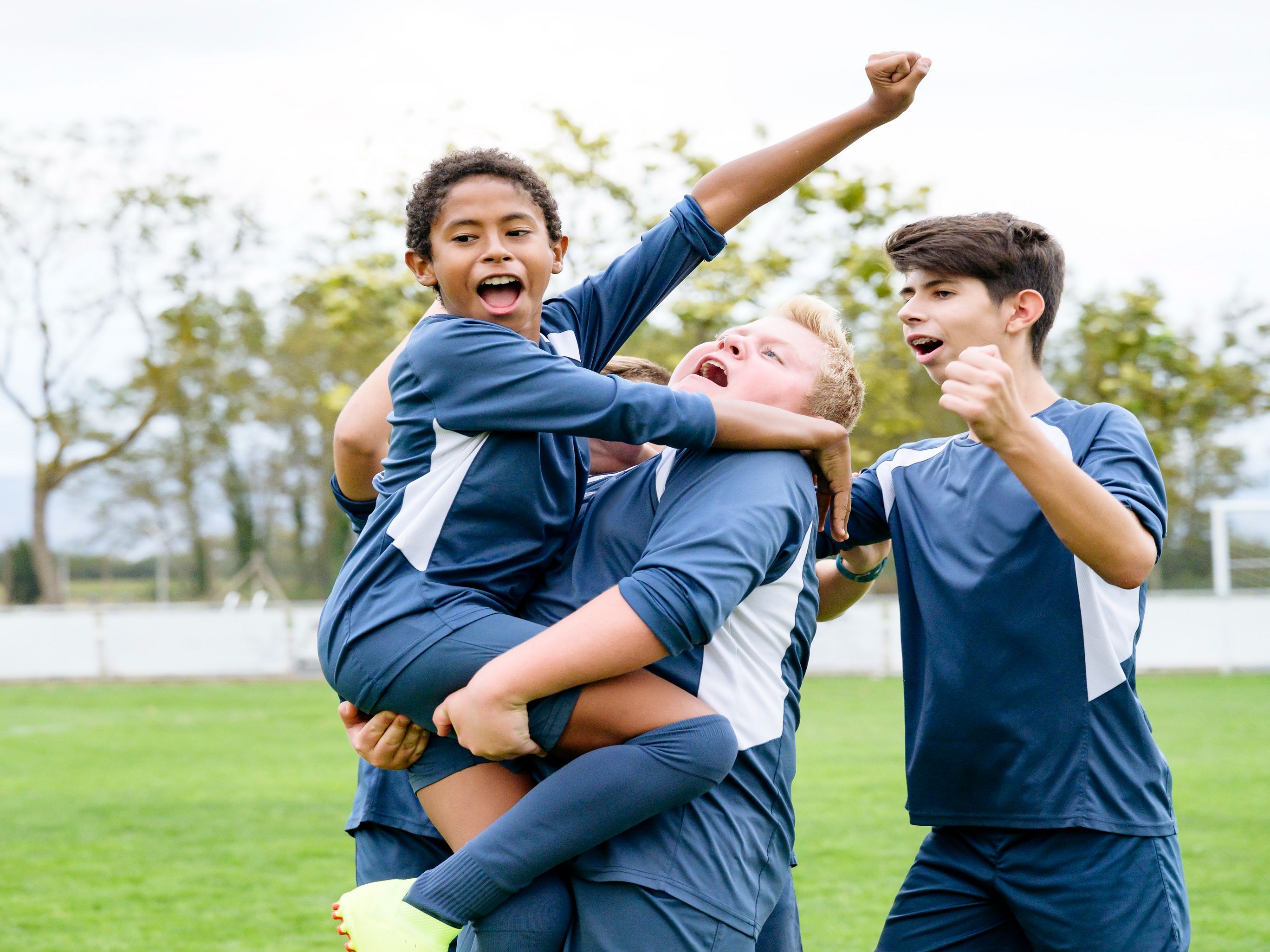 Youth sports academie helping teach teamwork