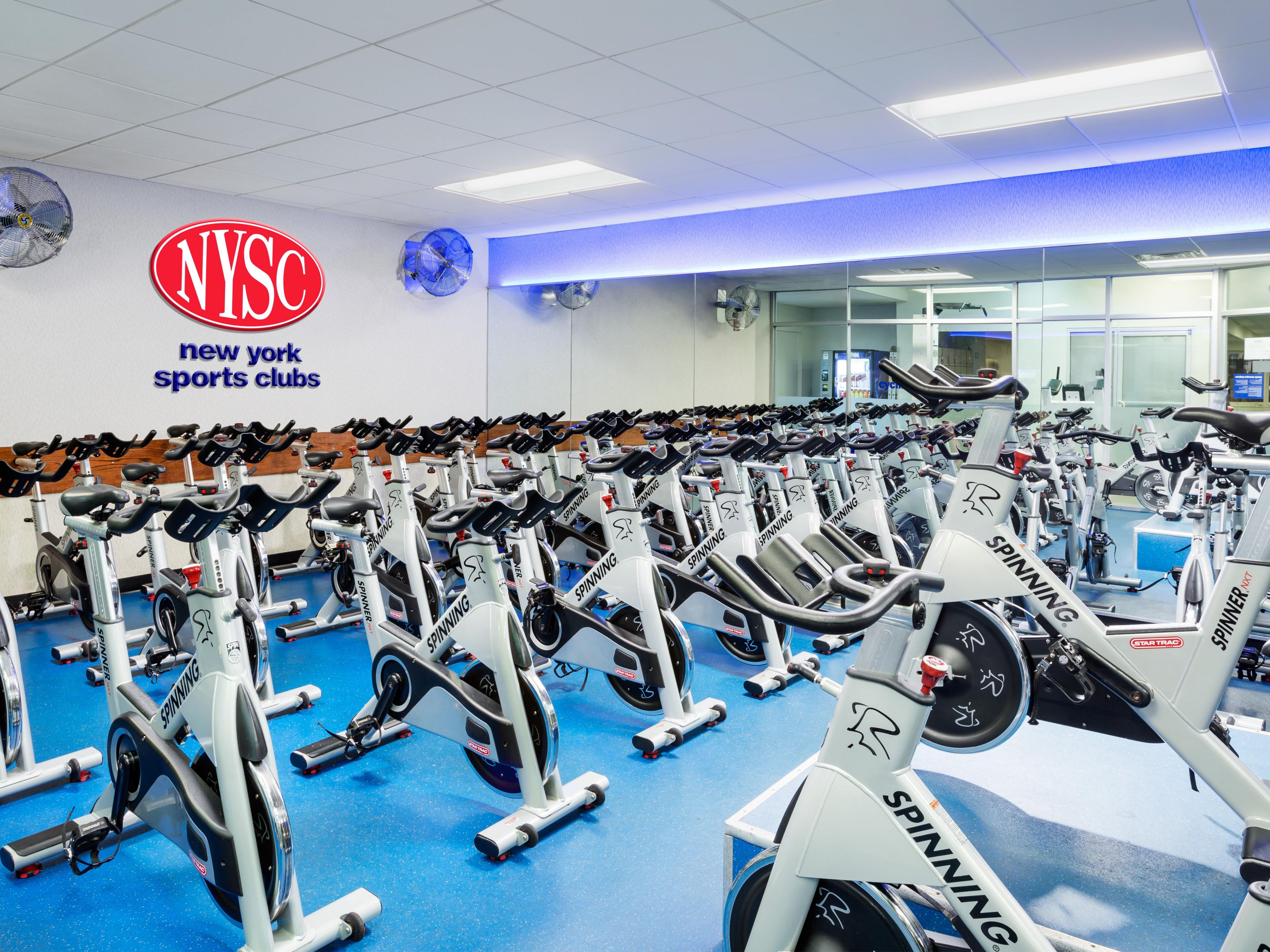 New York Sports Clubでは、エアロビクス フィットネスマシンを各種取りそろえています。