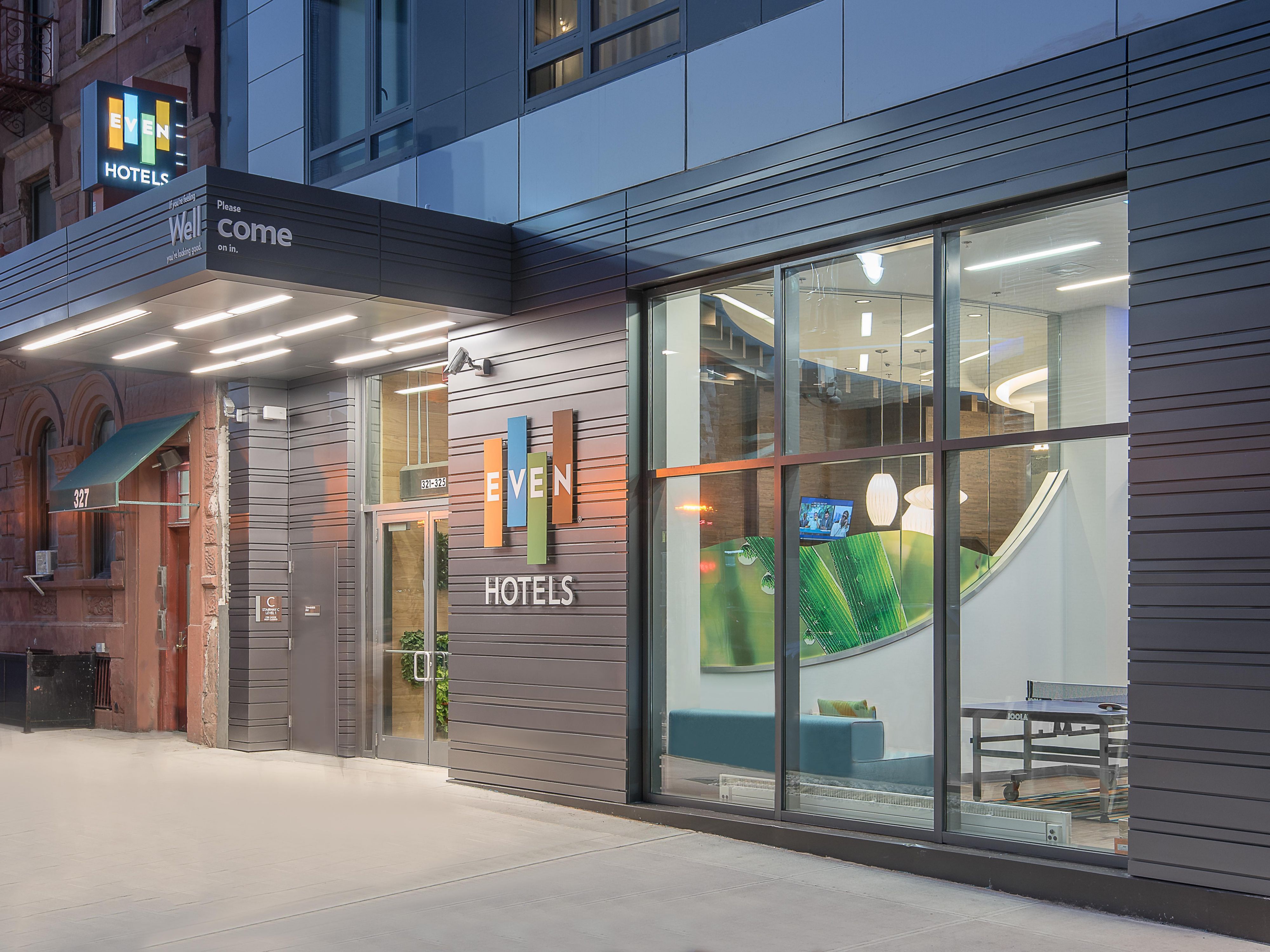 Keep Active
& keep routine
You’ve got a plan and a schedule to maintain. From our best-in-class Athletic Studio t o in-room training zones and group classes, there are always personalized activities to fit your routine.