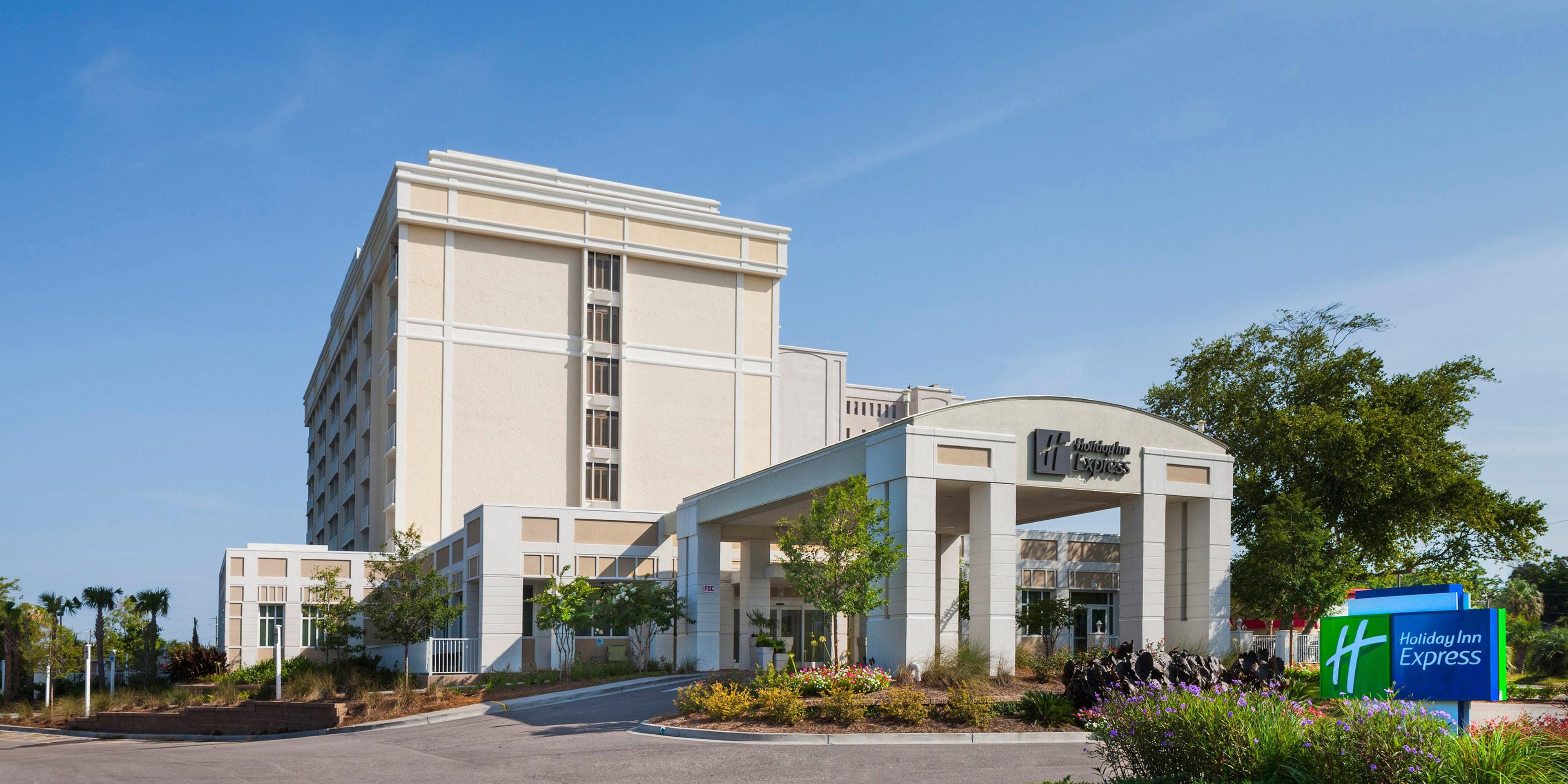 Holiday Inn Express & Suites Charleston Dwtn - WestEdge