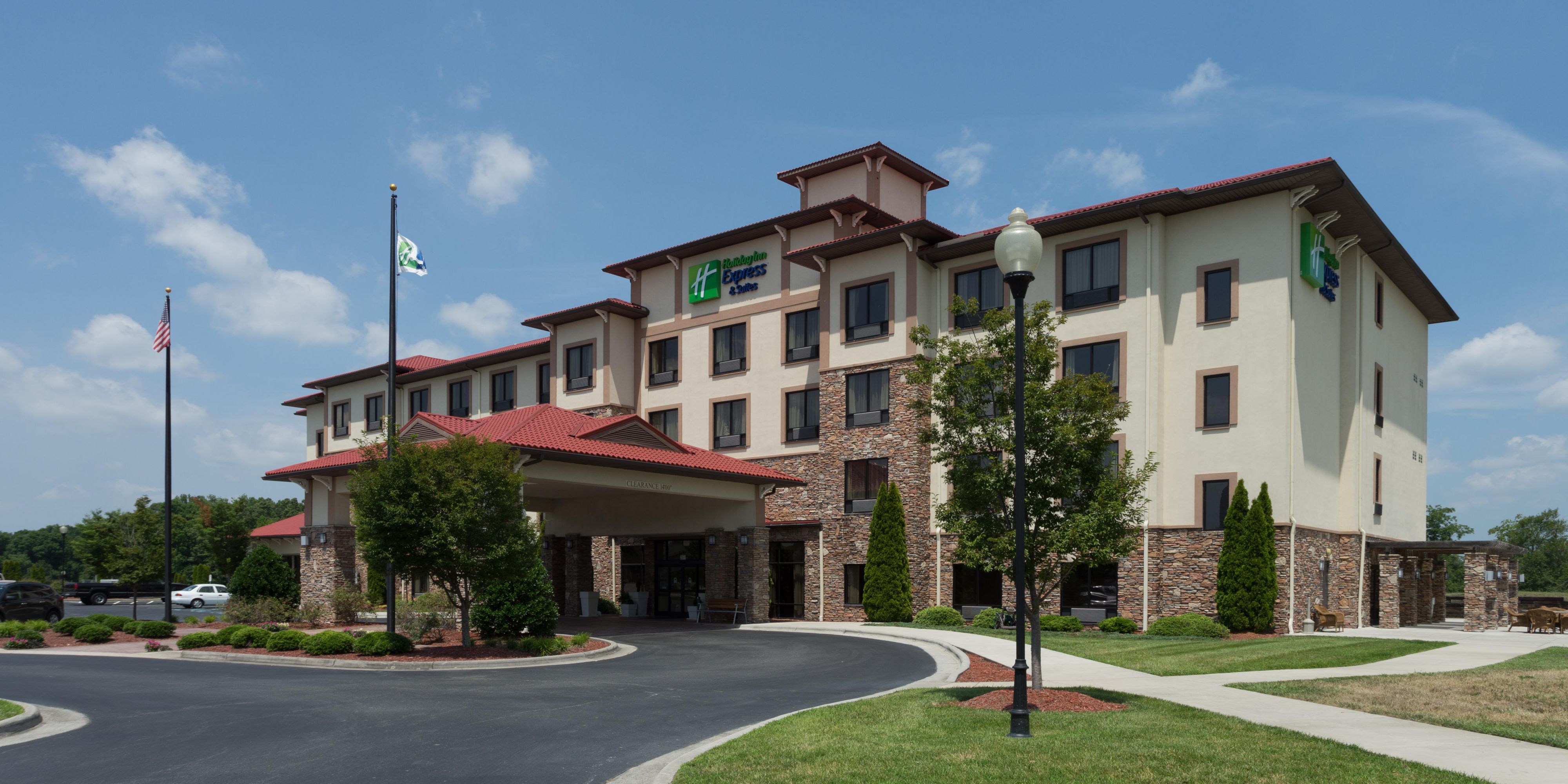 Holiday Inn Express & Suites Lexington NW-The Vineyard